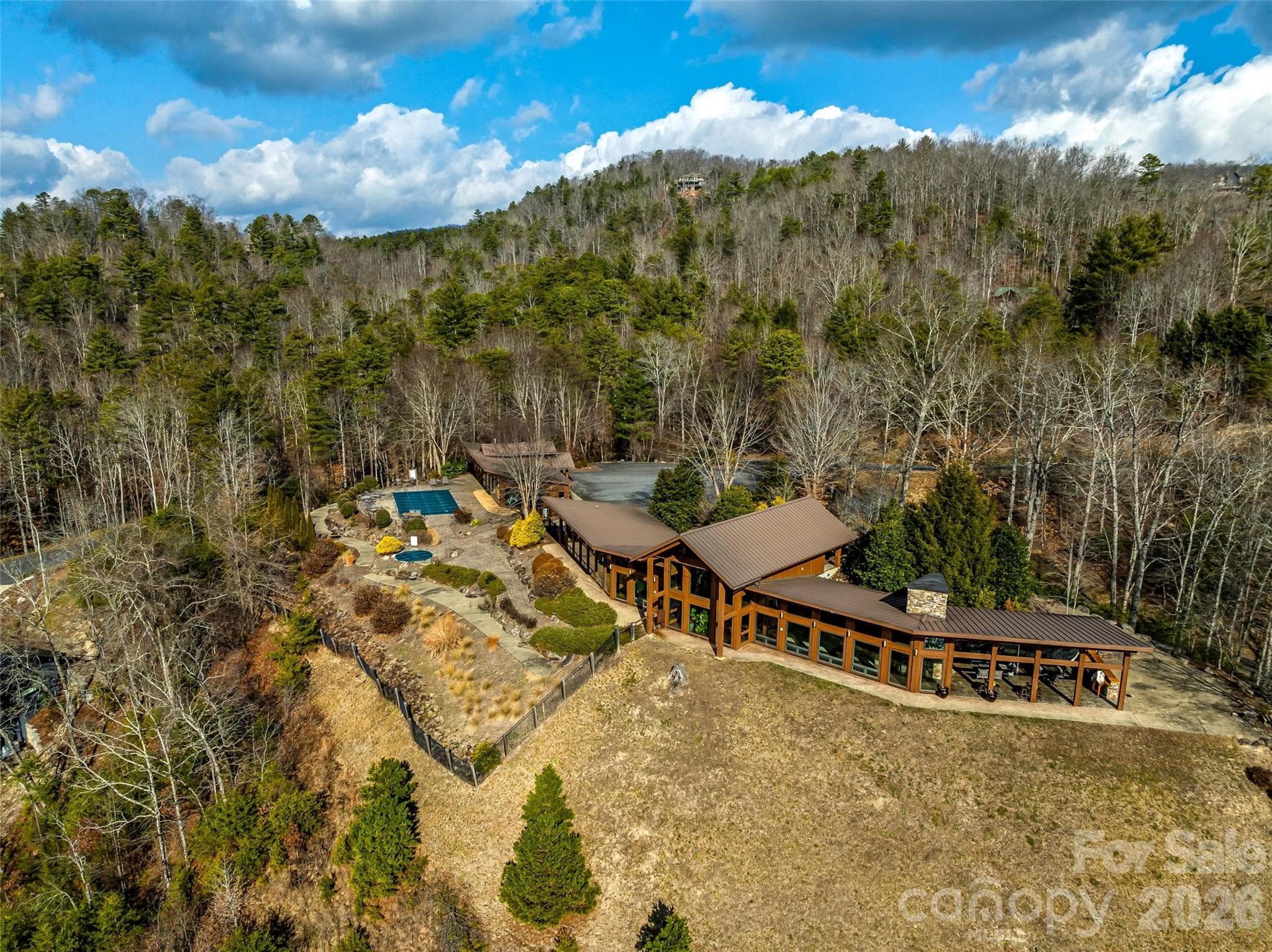 Lodge and Fitness Center - French Broad Crossing, Marshall