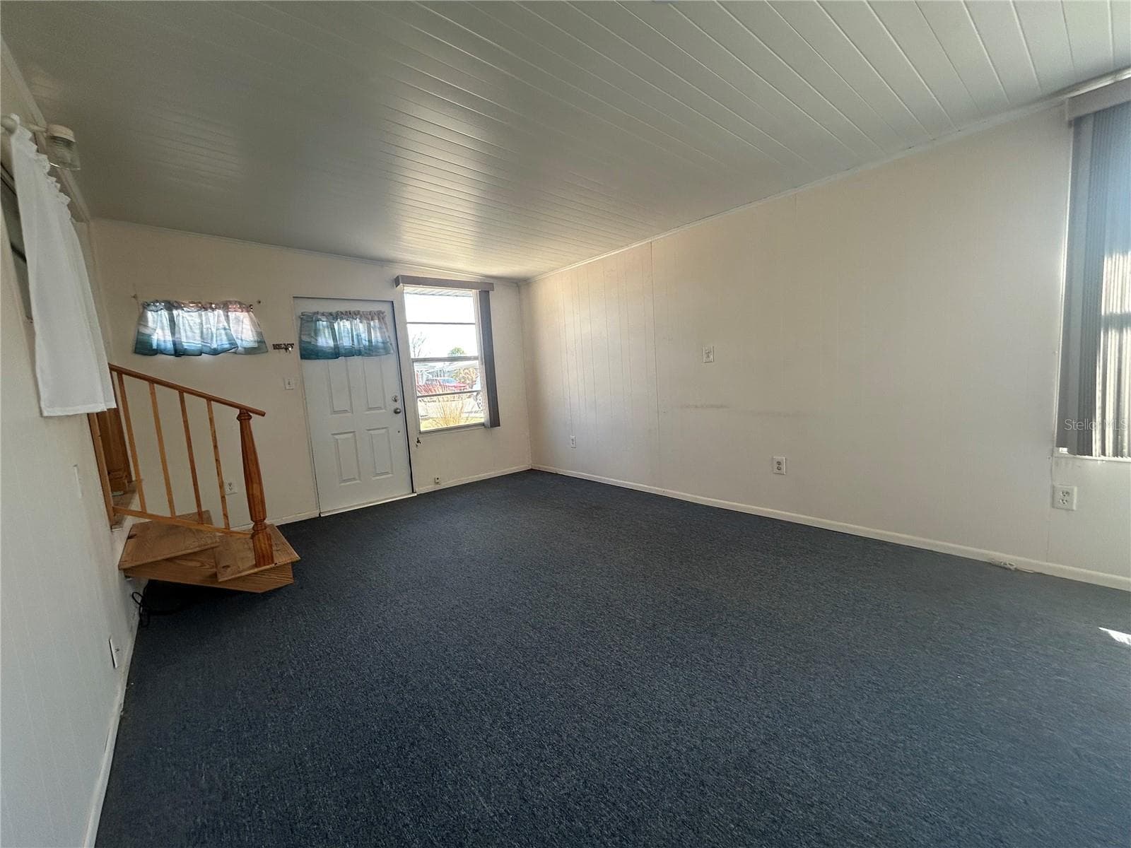 Manufactured Home at 6 RED QUILL CIR, LAKE WALES, photo 7 of 49