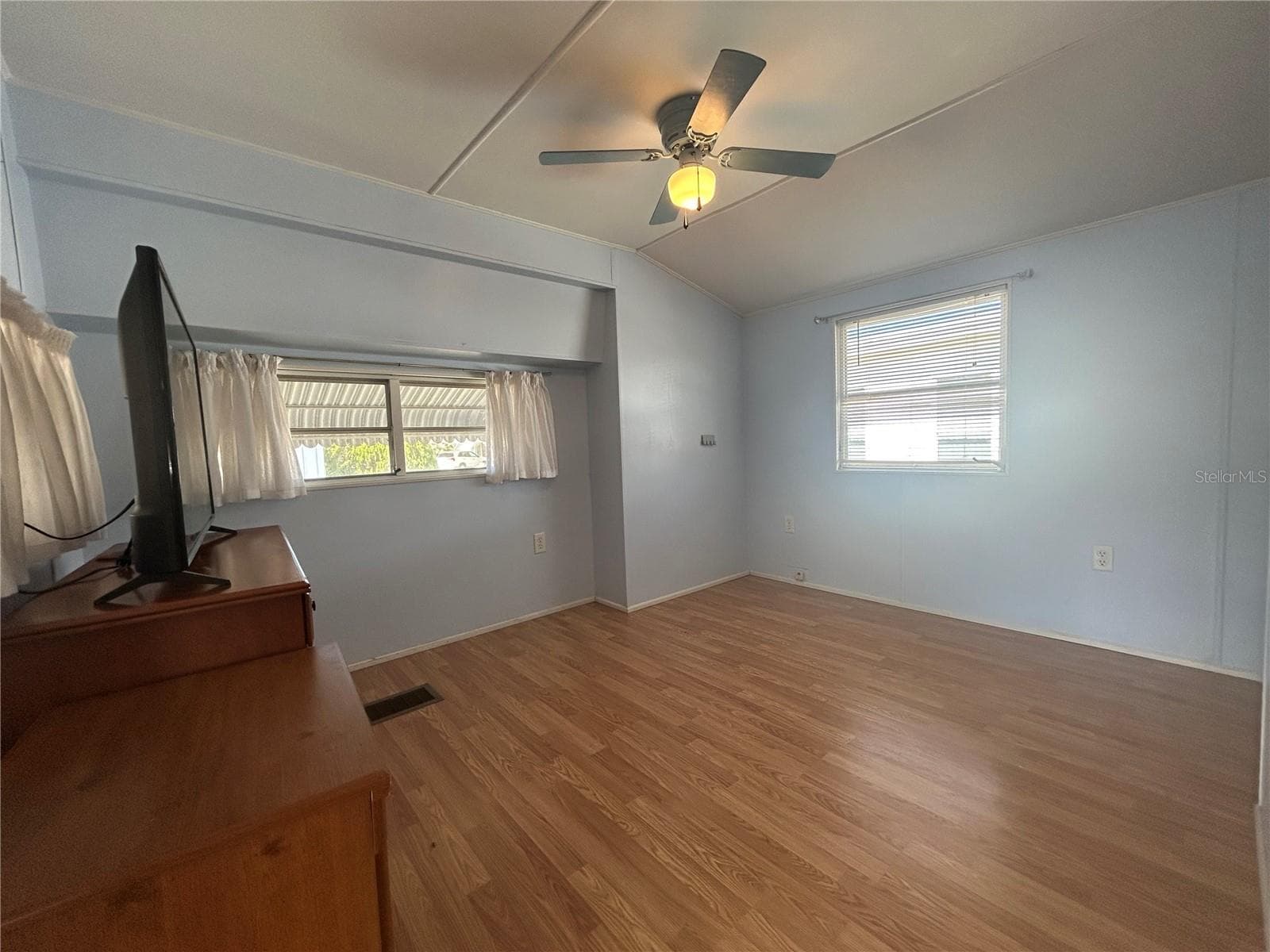 Manufactured Home at 6 RED QUILL CIR, LAKE WALES, photo 10 of 49