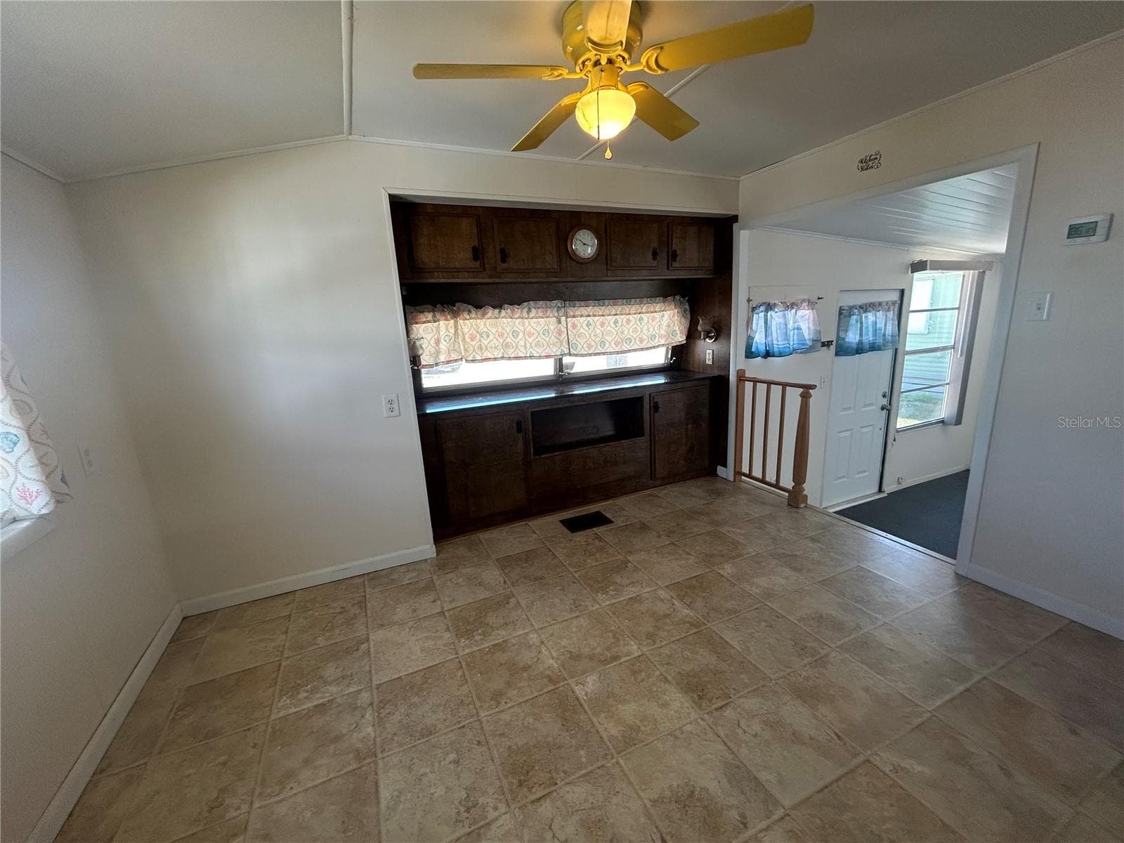 Manufactured Home at 6 RED QUILL CIR, LAKE WALES, photo 18 of 49