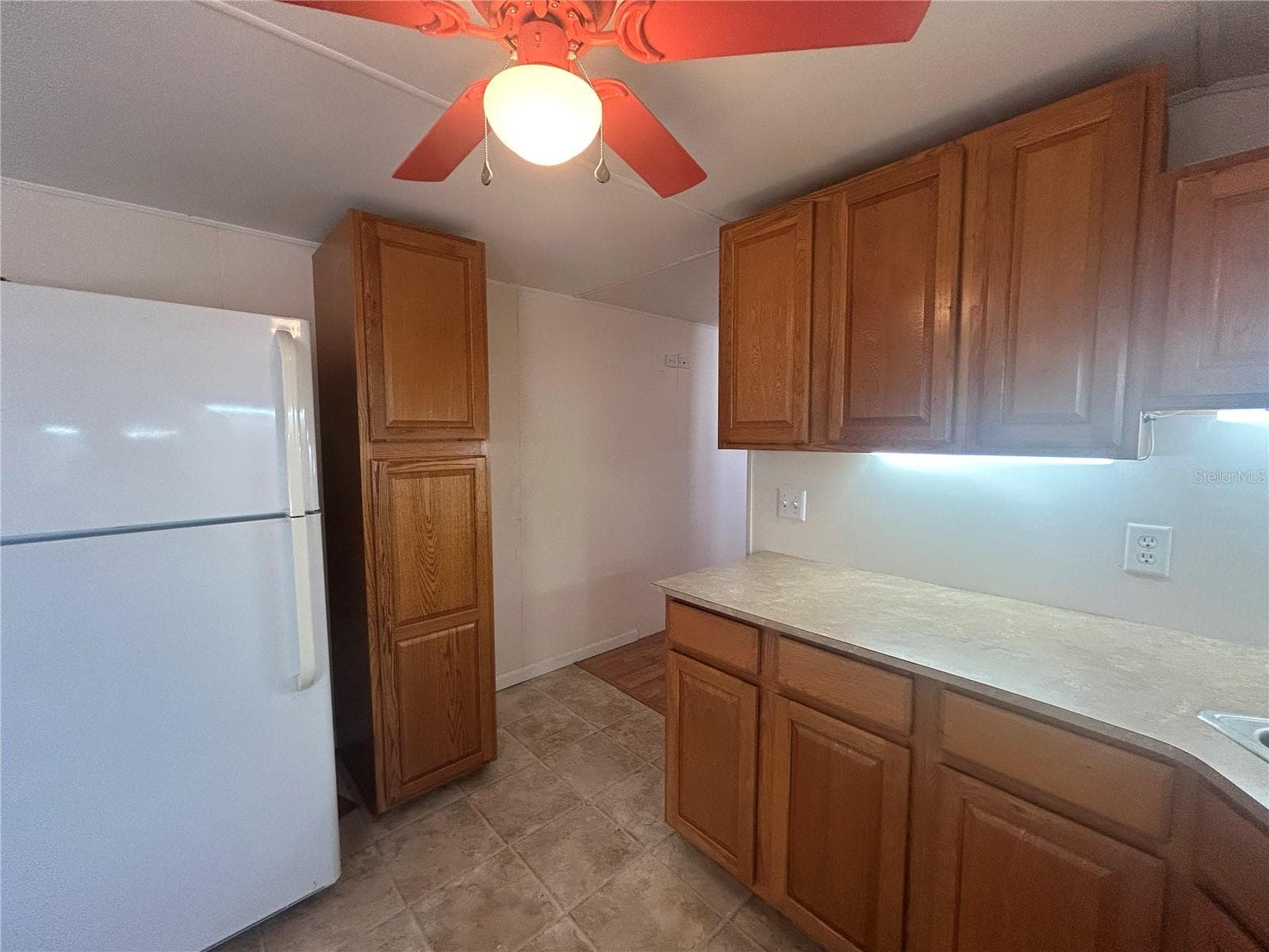 Manufactured Home at 6 RED QUILL CIR, LAKE WALES, photo 21 of 49