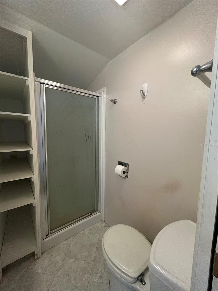 Manufactured Home at 6 RED QUILL CIR, LAKE WALES, photo 23 of 49