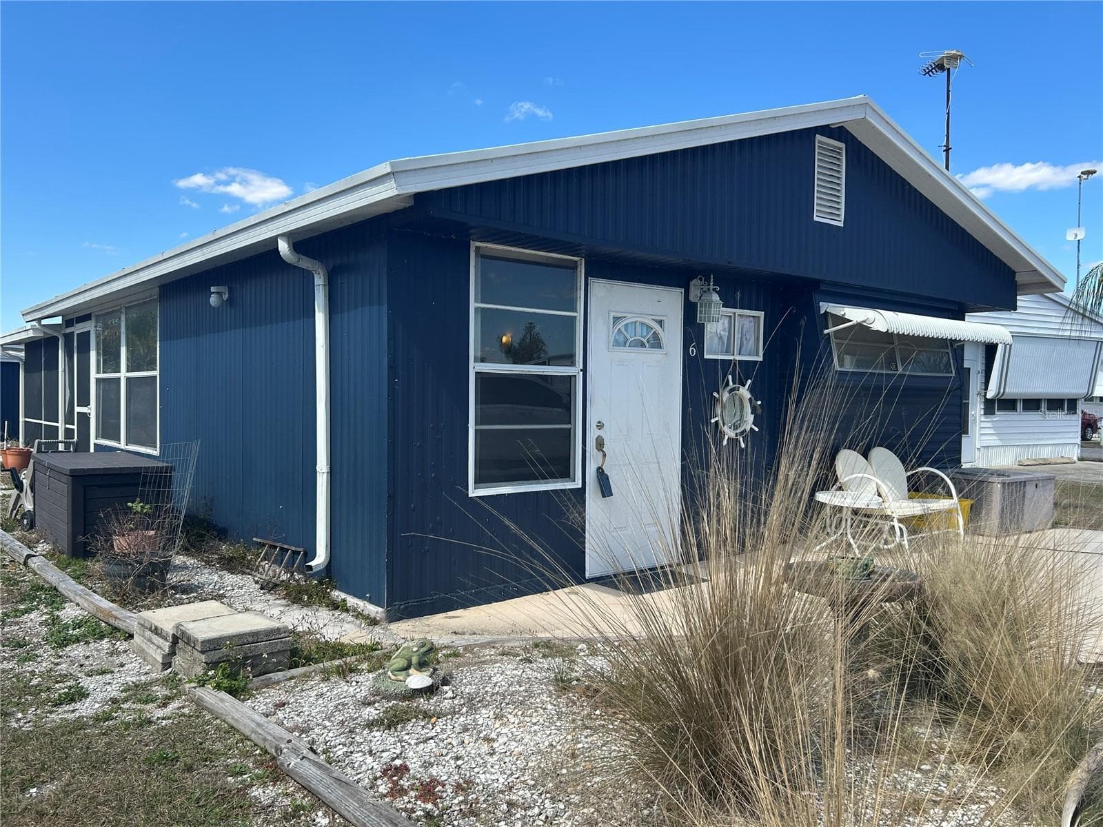 Manufactured Home at 6 RED QUILL CIR, LAKE WALES, photo 36 of 49