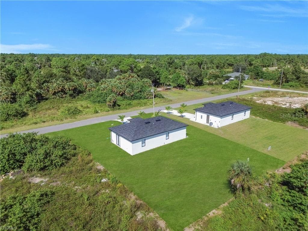 Single Family Residence at 711 ROMA AVE S, LEHIGH ACRES, photo 32 of 38
