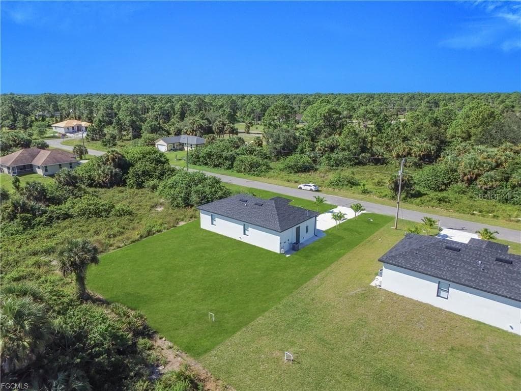 Single Family Residence at 711 ROMA AVE S, LEHIGH ACRES, photo 34 of 38