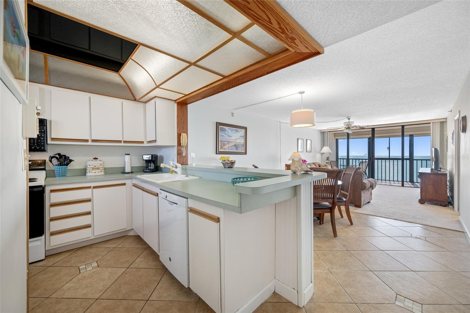 Condominium at 15462 GULF BLVD #603, MADEIRA BEACH, photo 11 of 54