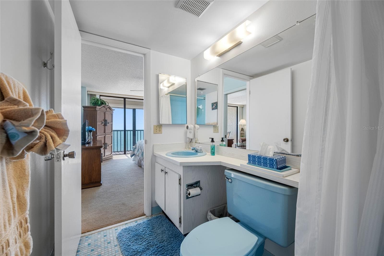 Condominium at 15462 GULF BLVD #603, MADEIRA BEACH, photo 32 of 54