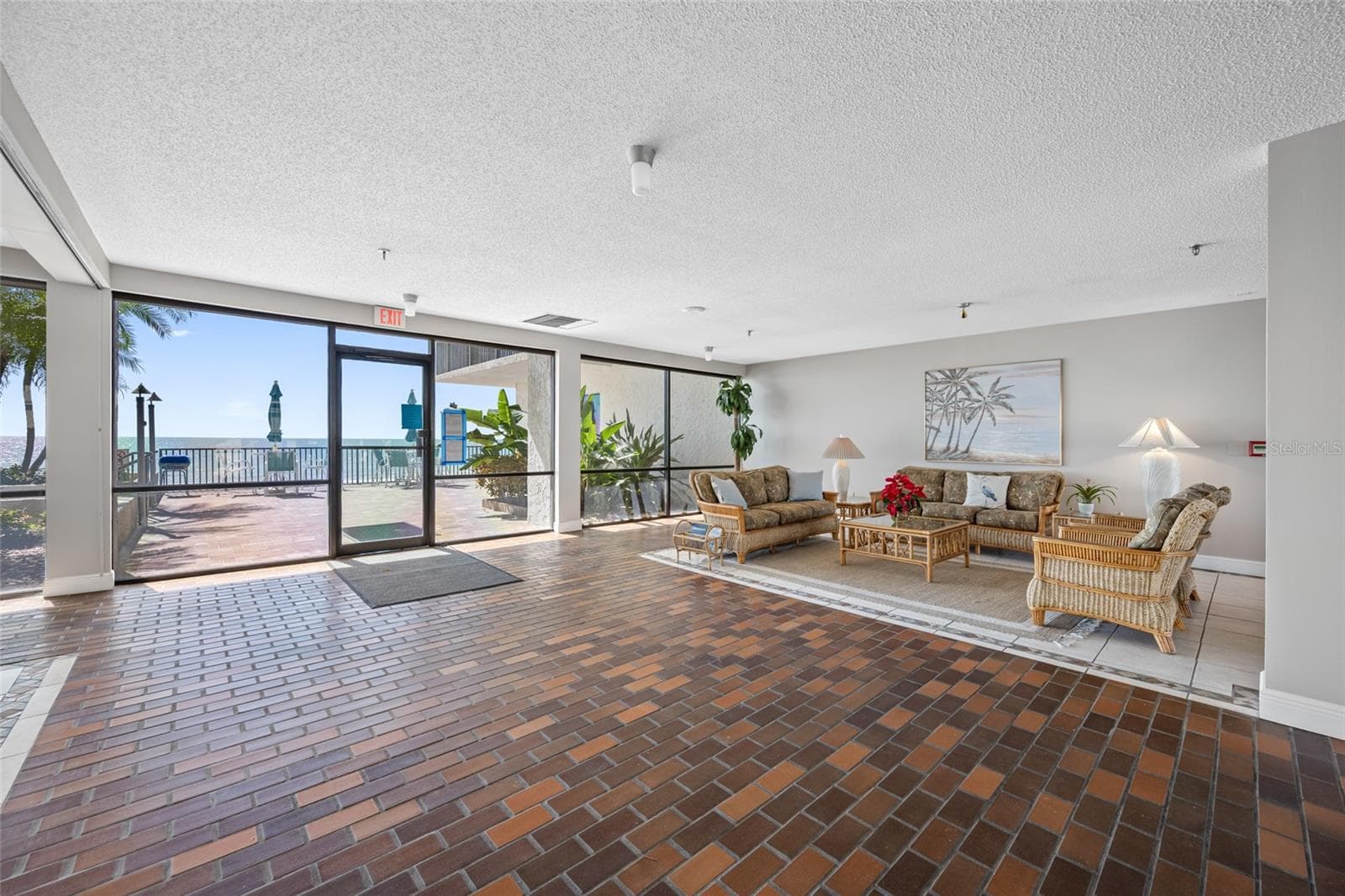Clubhouse Entrance - 15462 GULF BLVD #603, MADEIRA BEACH
