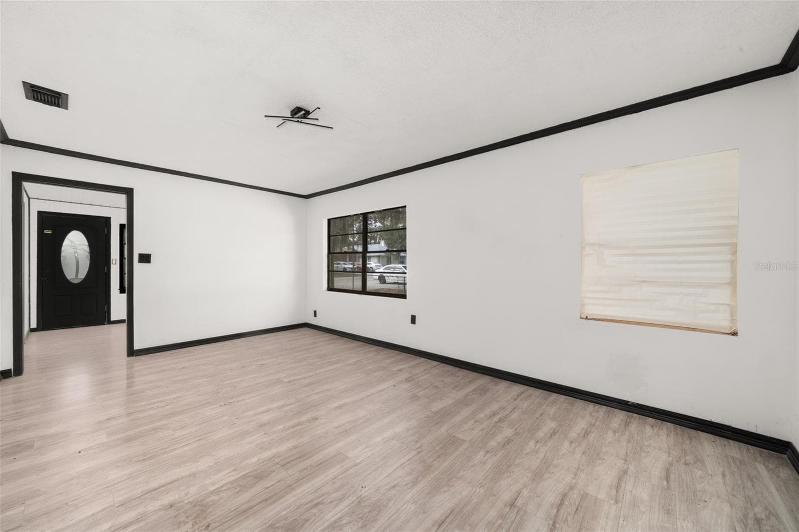 Single Family Residence at 1628 WIGHTMAN AVE, SEBRING, photo 7 of 39