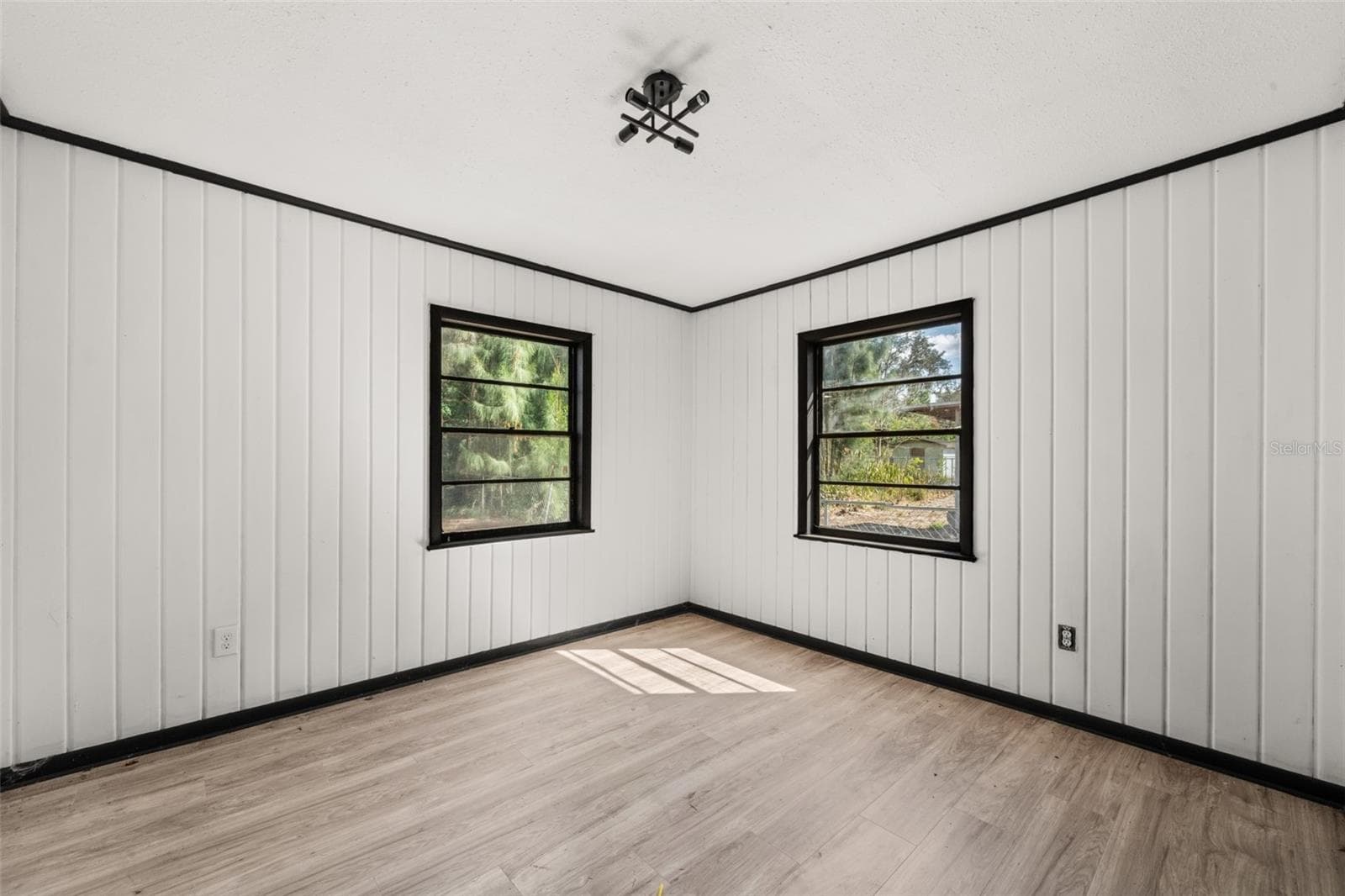 Single Family Residence at 1628 WIGHTMAN AVE, SEBRING, photo 17 of 39