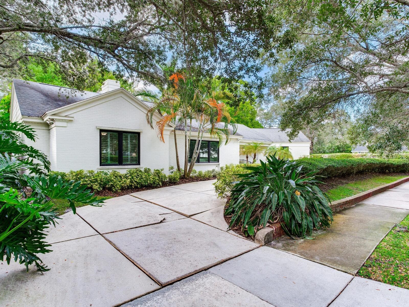 Single Family Residence at 3401 S ALMERIA AVE, TAMPA, photo 2 of 48