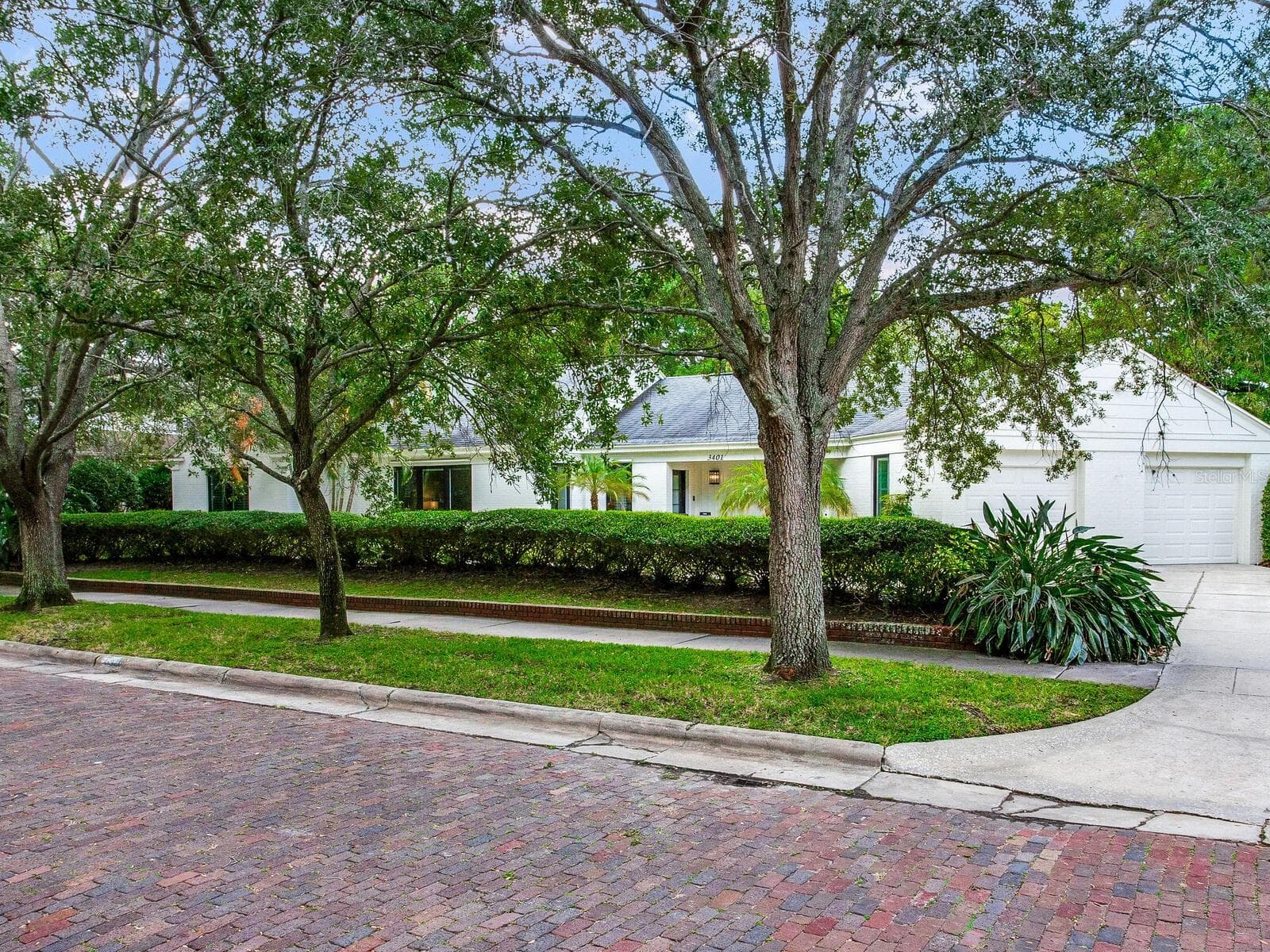 Single Family Residence at 3401 S ALMERIA AVE, TAMPA, photo 6 of 48