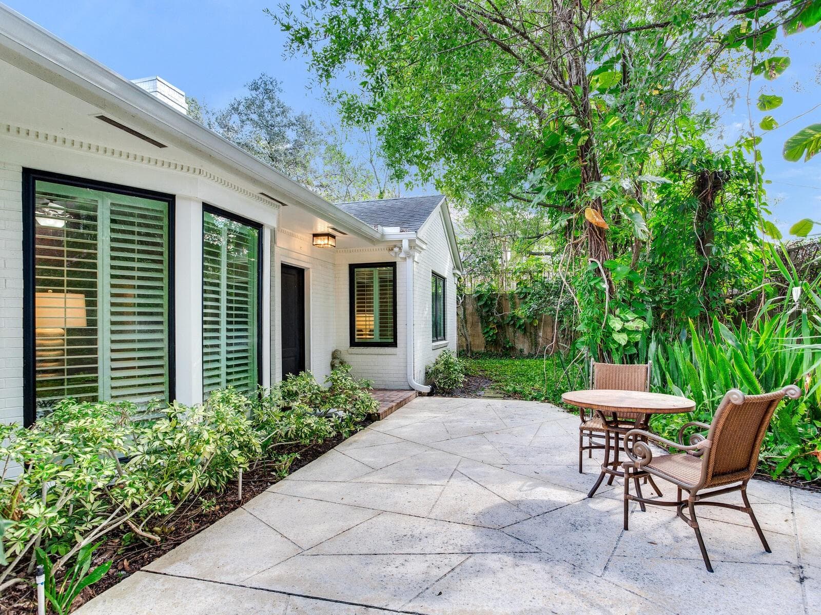 Single Family Residence at 3401 S ALMERIA AVE, TAMPA, photo 42 of 48