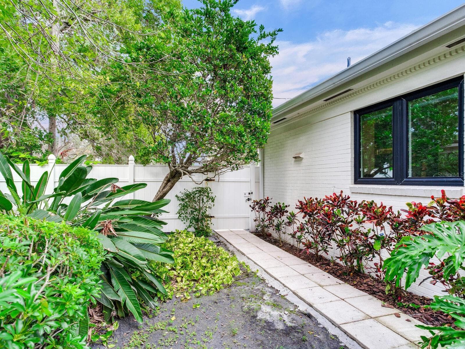 Single Family Residence at 3401 S ALMERIA AVE, TAMPA, photo 44 of 48