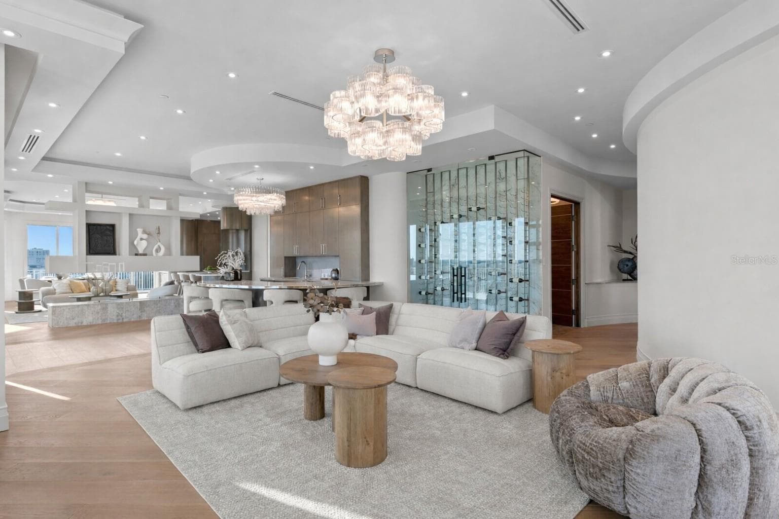 Condominium at 555 5TH AVE NE #PH1, ST PETERSBURG, photo 6 of 52