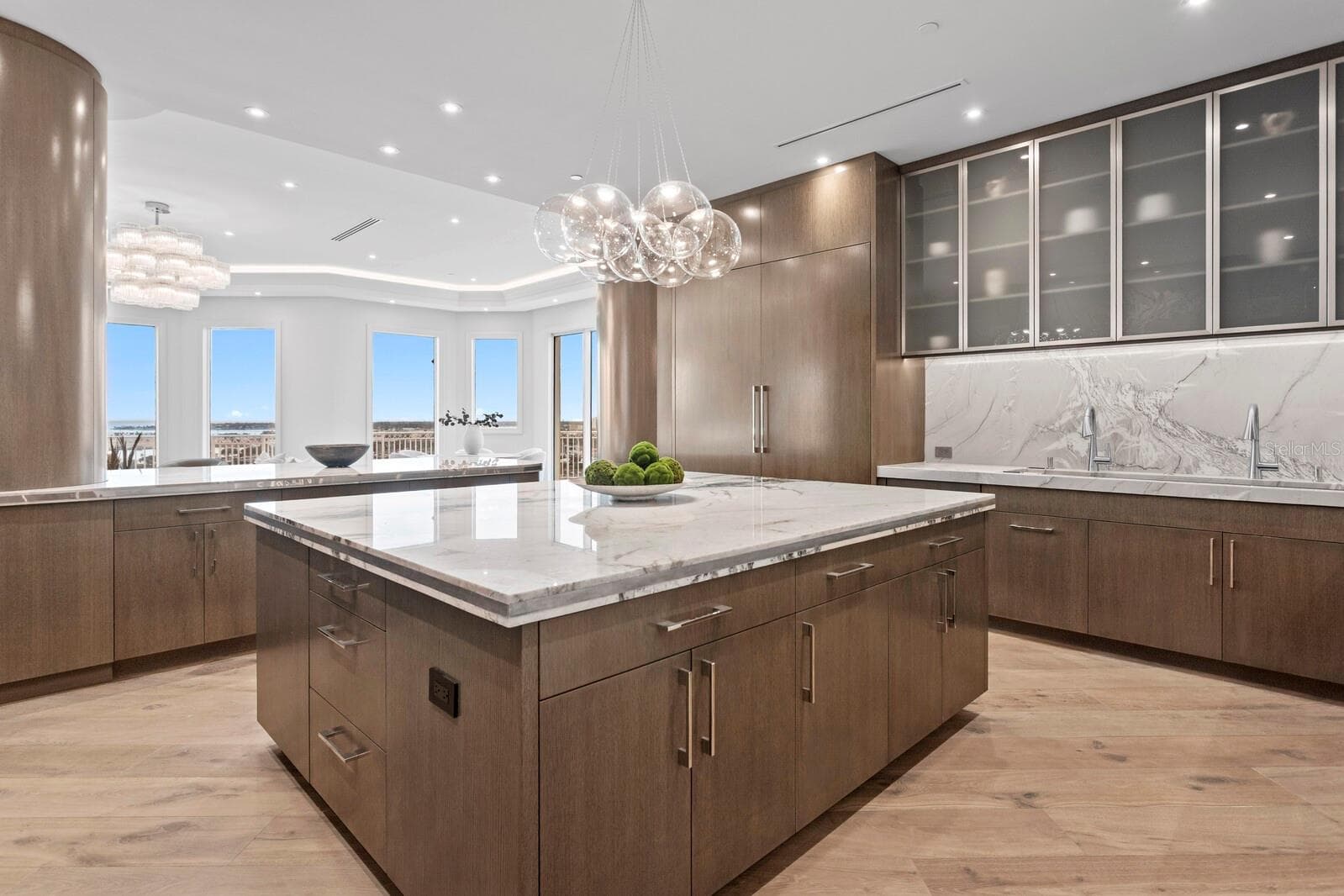 Condominium at 555 5TH AVE NE #PH1, ST PETERSBURG, photo 14 of 52
