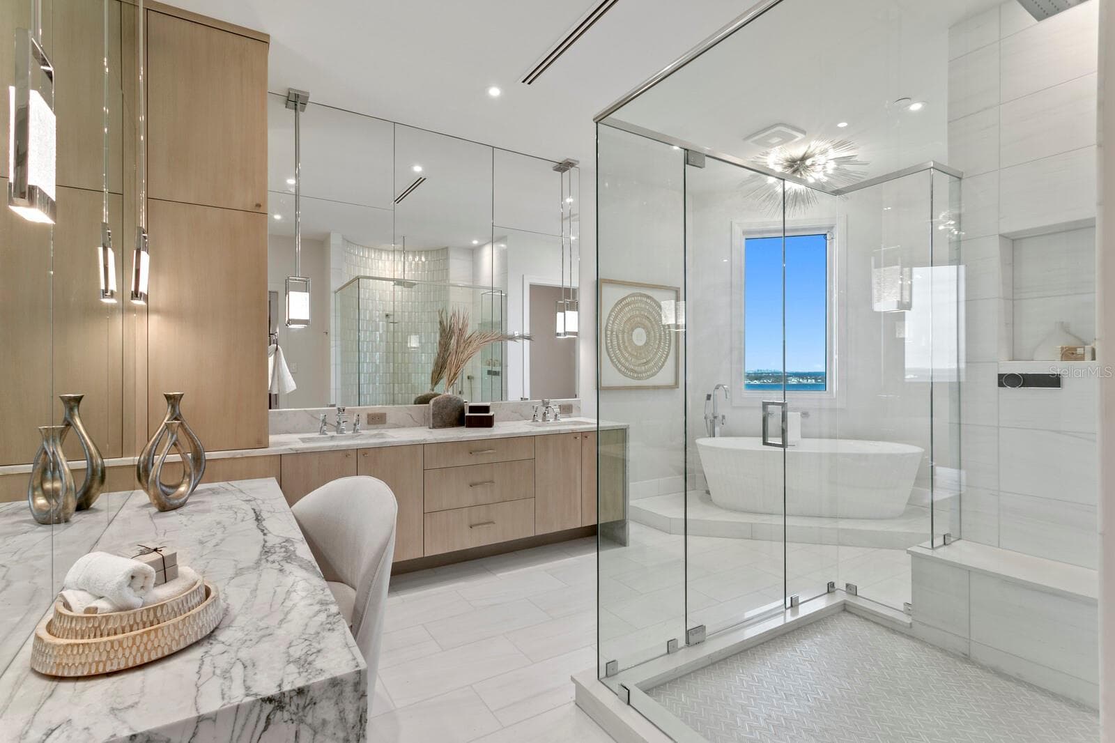 Condominium at 555 5TH AVE NE #PH1, ST PETERSBURG, photo 25 of 52