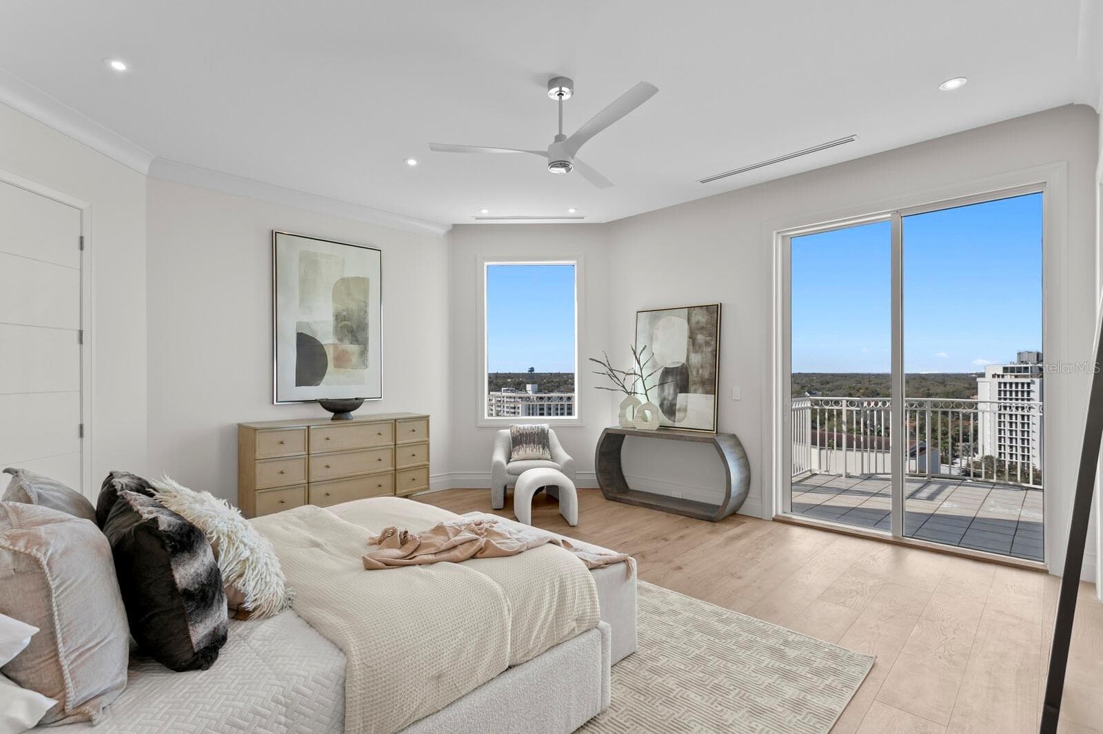 Condominium at 555 5TH AVE NE #PH1, ST PETERSBURG, photo 36 of 52