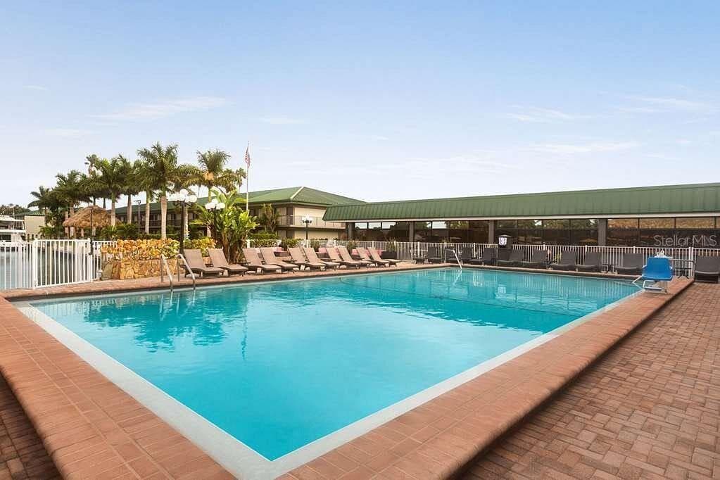 Condominium at 7150 N TAMIAMI TRL #S-623, SARASOTA, photo 13 of 33