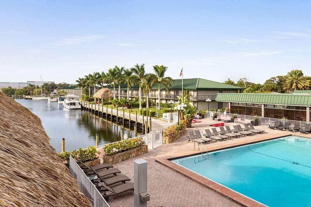 Condominium at 7150 N TAMIAMI TRL #S-623, SARASOTA, photo 15 of 33