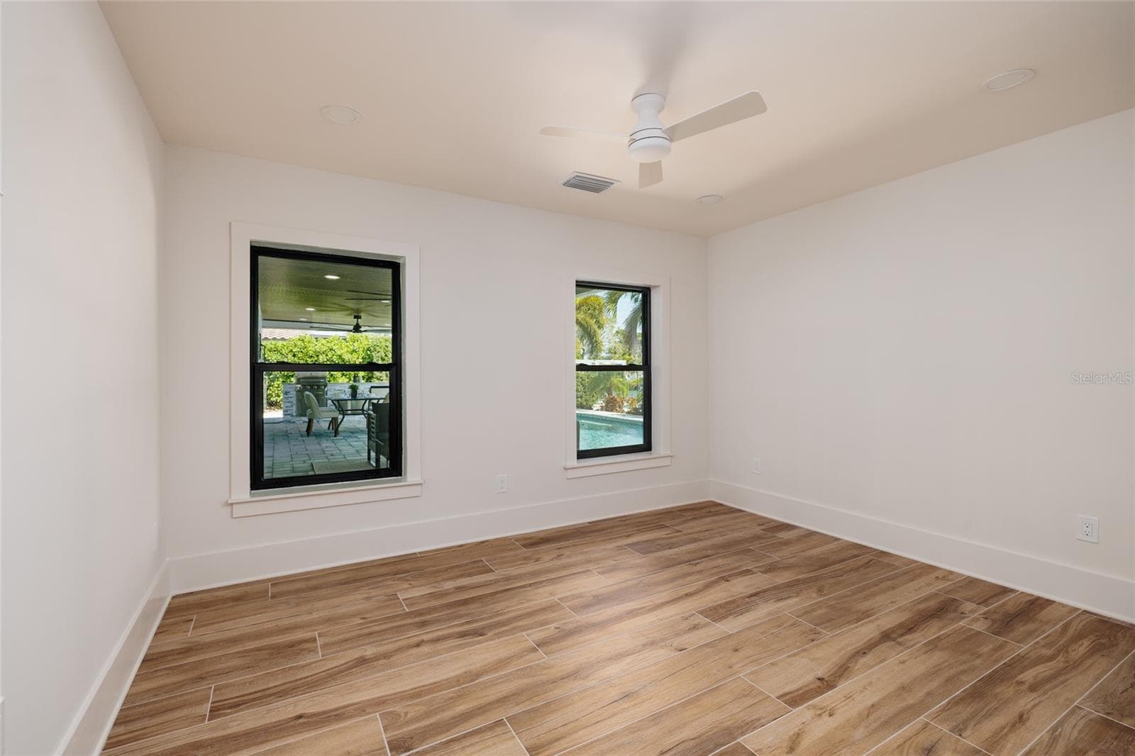 Single Family Residence at 2032 KANSAS AVE NE, ST PETERSBURG, photo 23 of 61