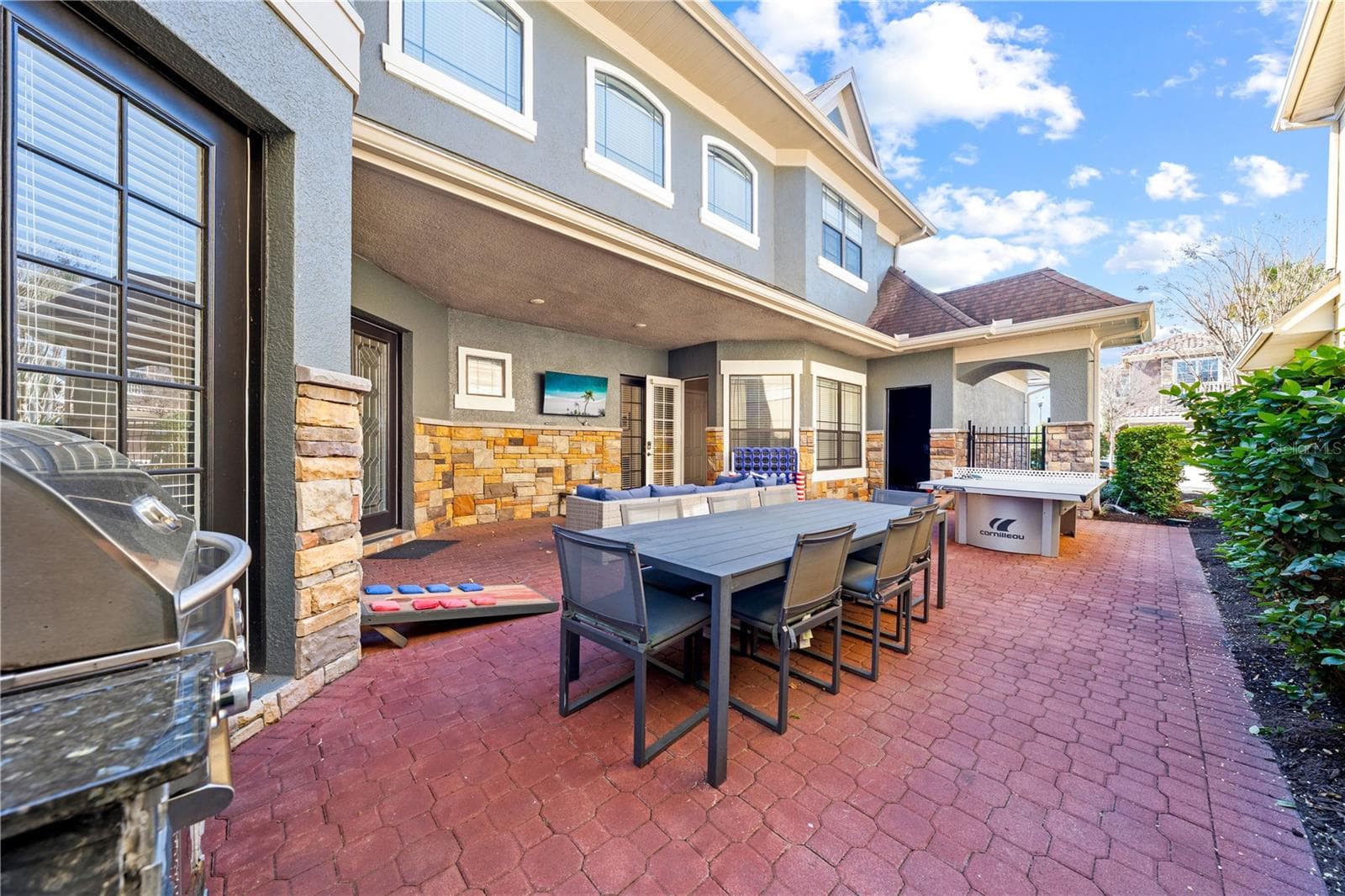 courtyard - 785 GOLDEN BEAR DR, REUNION