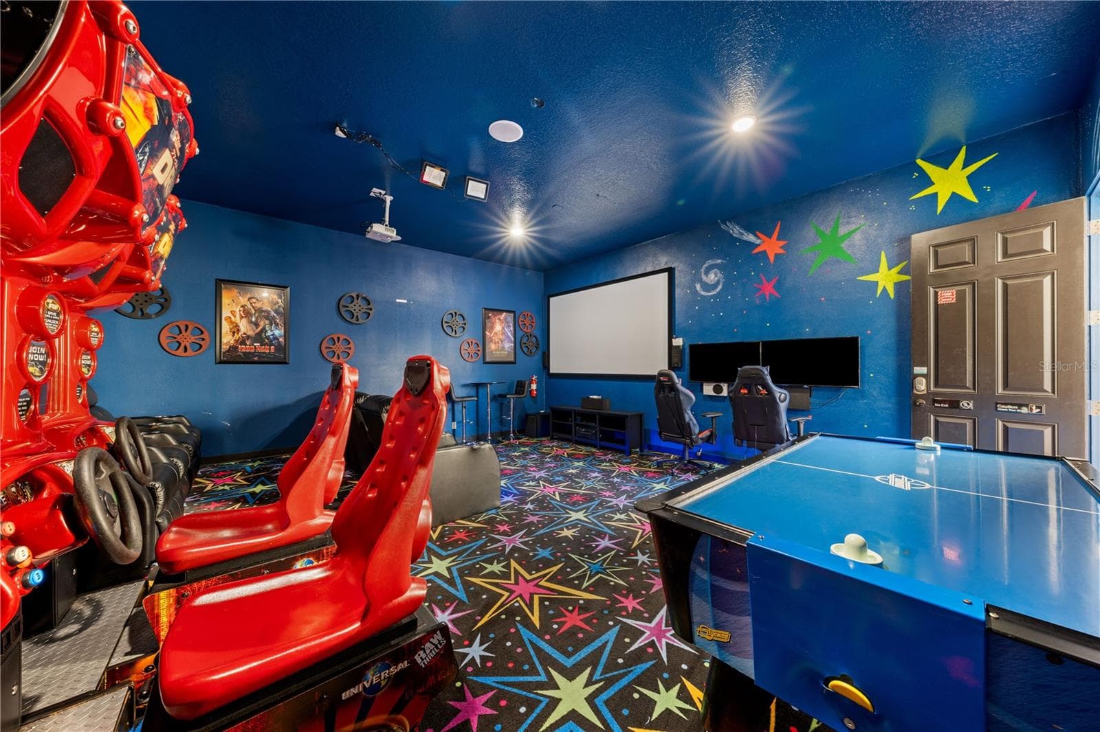 gamesroom - 785 GOLDEN BEAR DR, REUNION