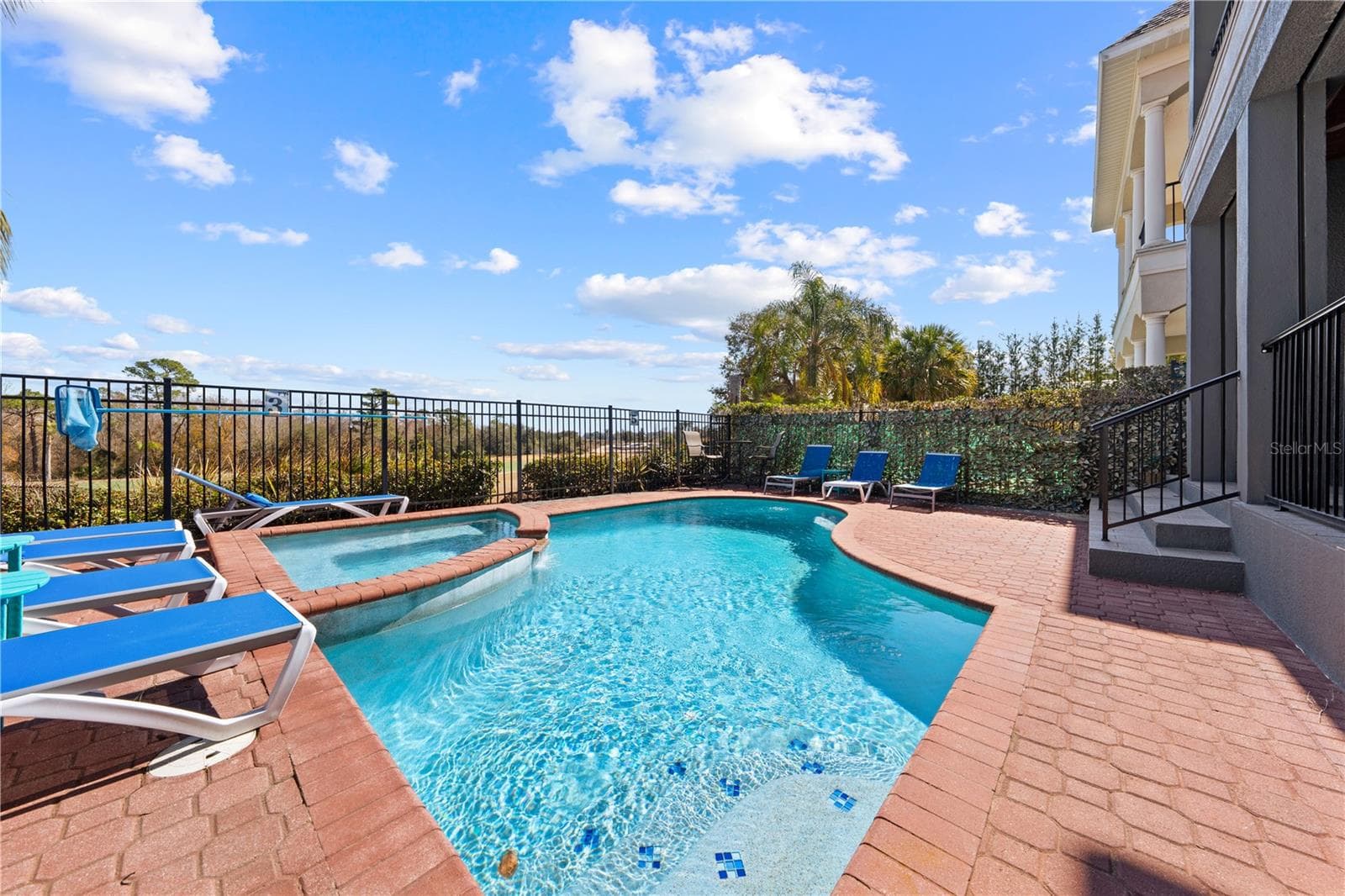 pool - 785 GOLDEN BEAR DR, REUNION