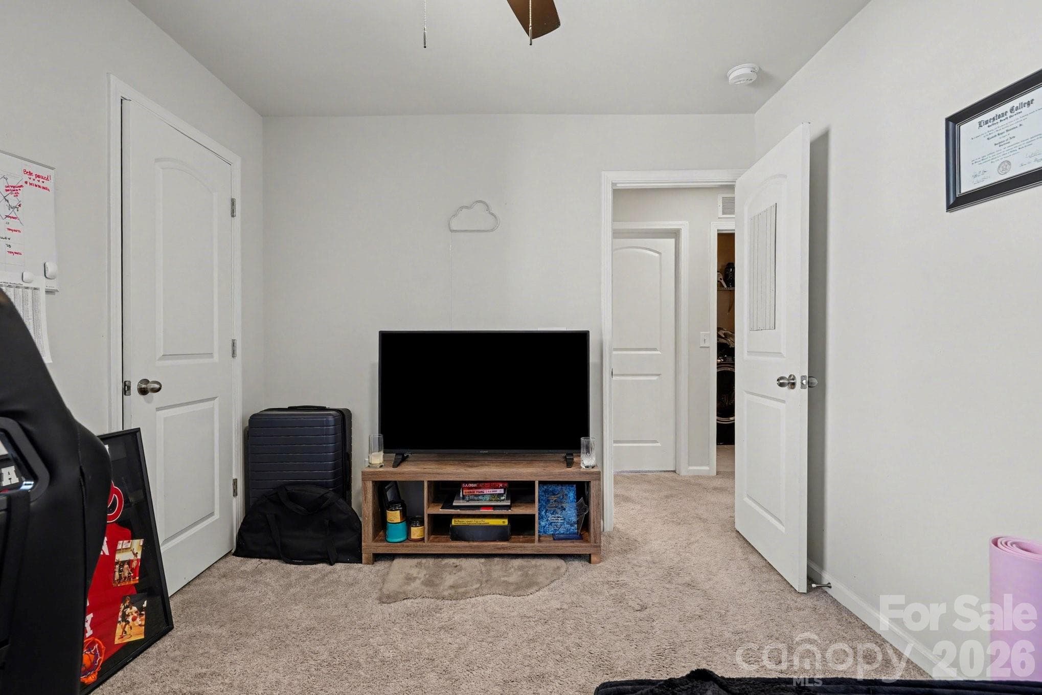 Guest Bedroom 2 Bed Vantage - Charlotte