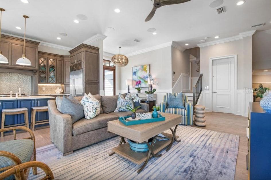 Mid Level living room - 110 10TH ST S, BRADENTON BEACH