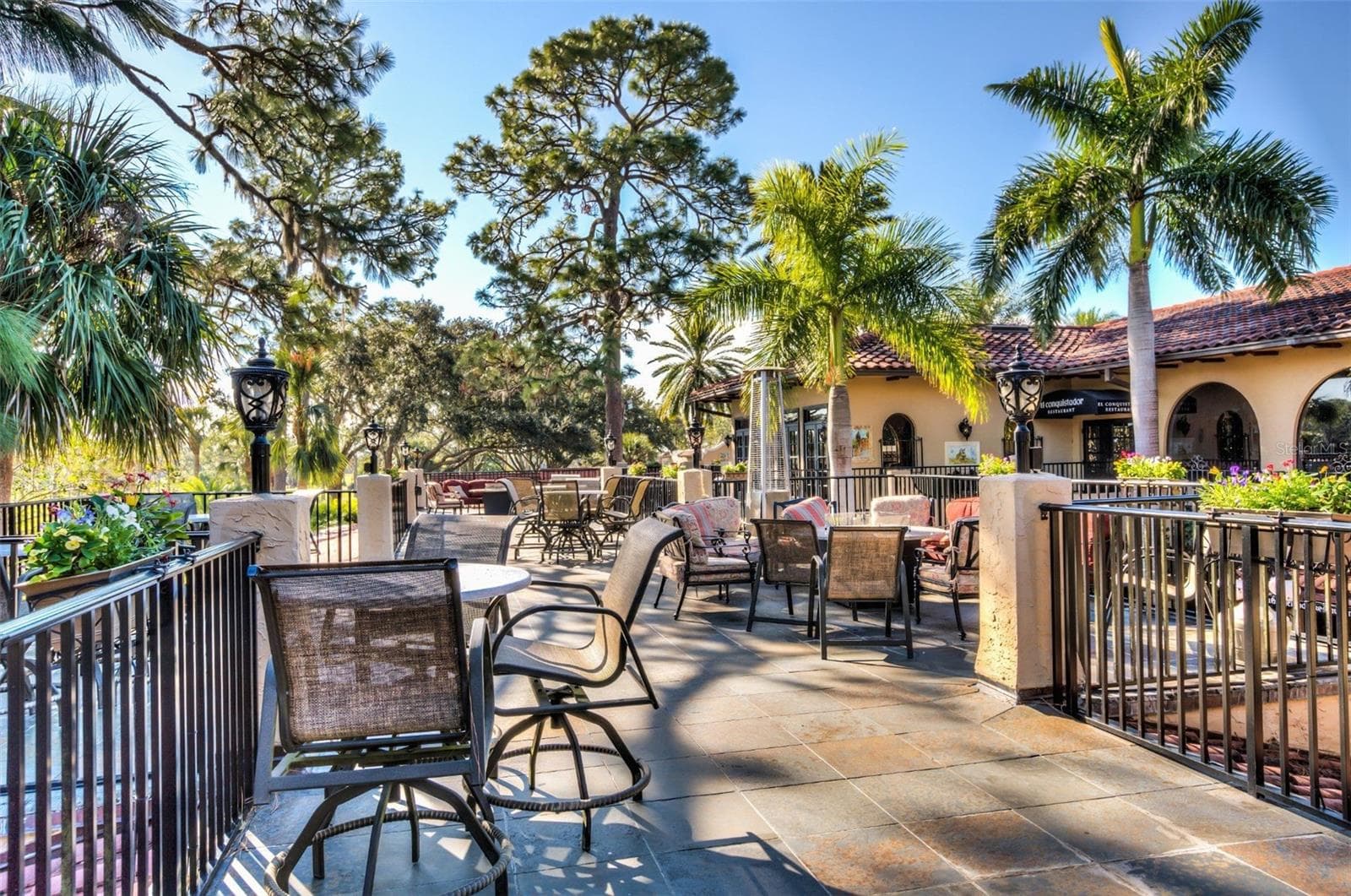 La Margarita outside dining - 26206 AVENIDA LAS COLINAS #4A, HOWEY IN THE HILLS