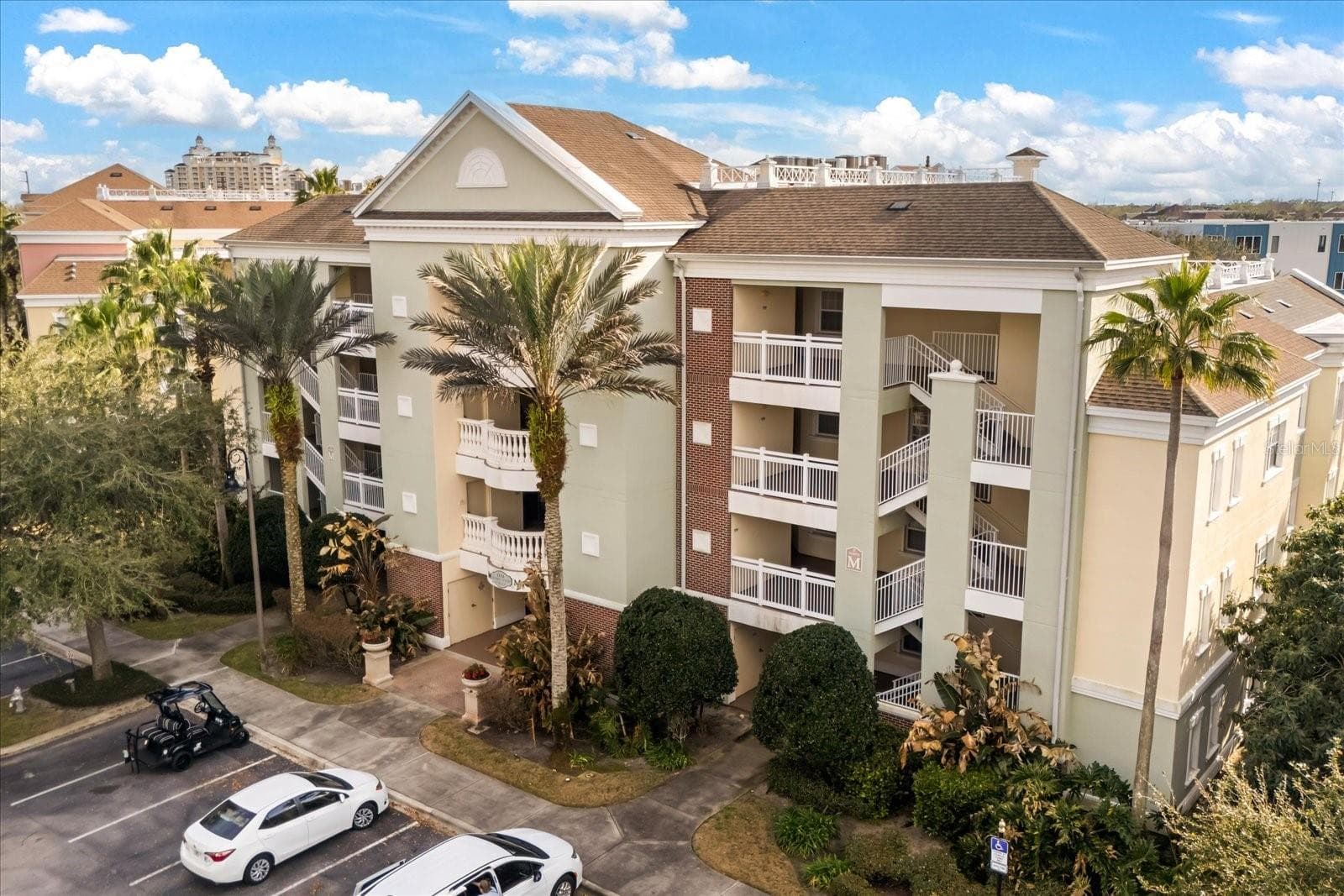 1114 SUNSET VIEW CIR #402