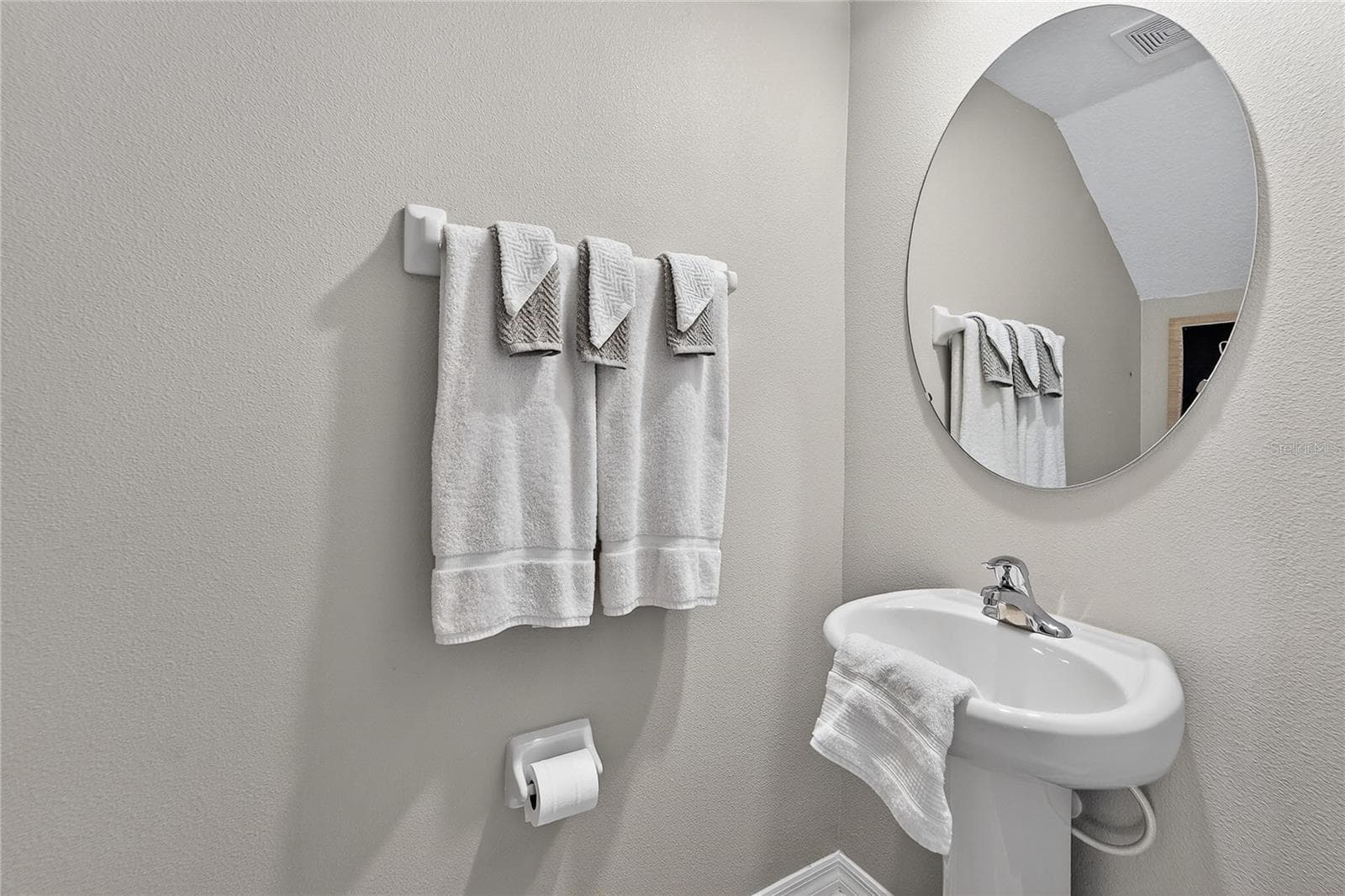 Townhouse at 15519 PRESTWICK ROSE PL, SUN CITY CENTER, photo 13 of 48