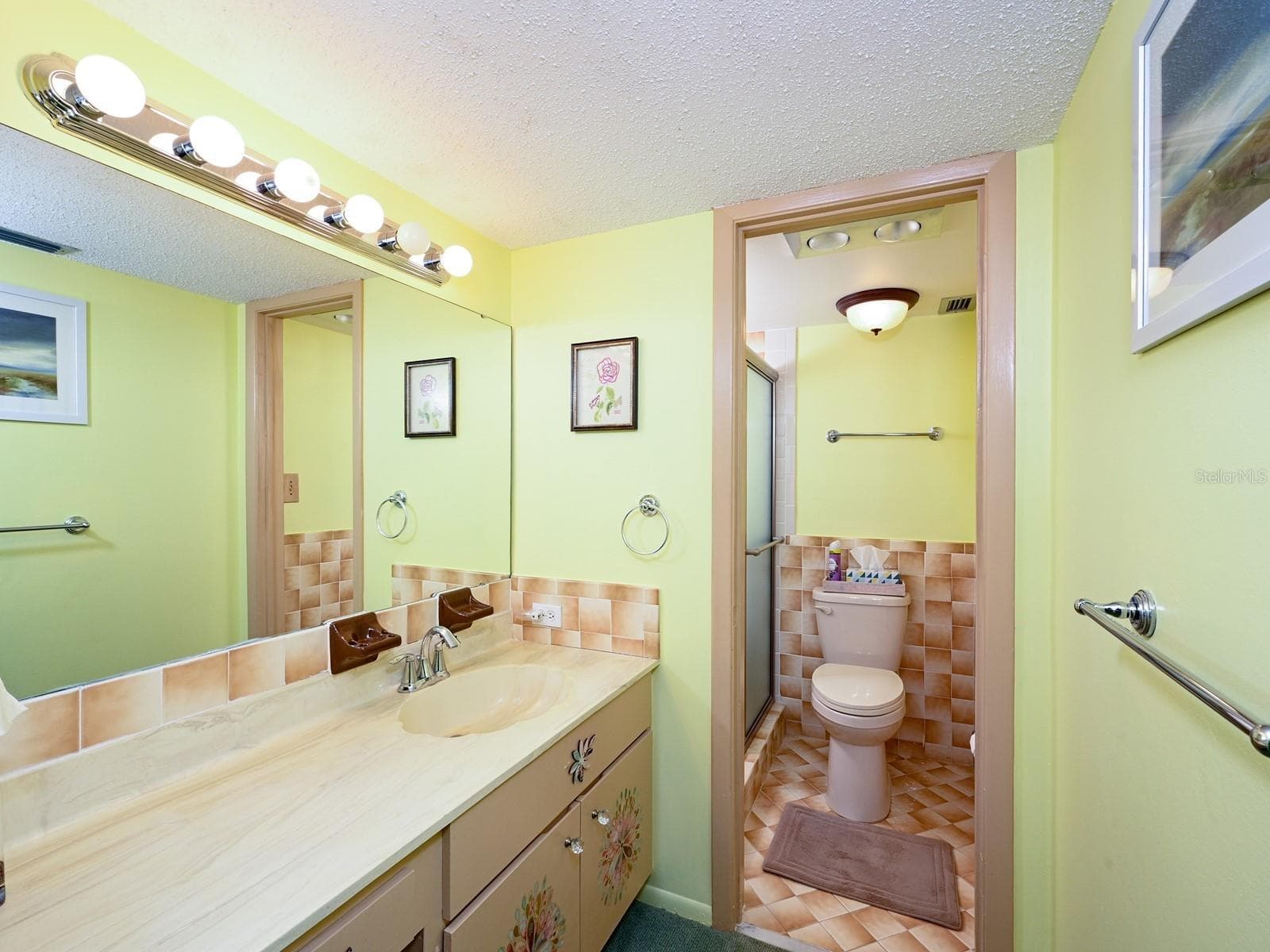 Condominium at 1770 BENJAMIN FRANKLIN DR #206, SARASOTA, photo 28 of 100