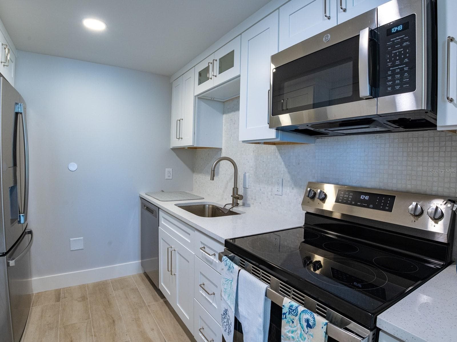 Condominium at 1770 BENJAMIN FRANKLIN DR #206, SARASOTA, photo 41 of 100
