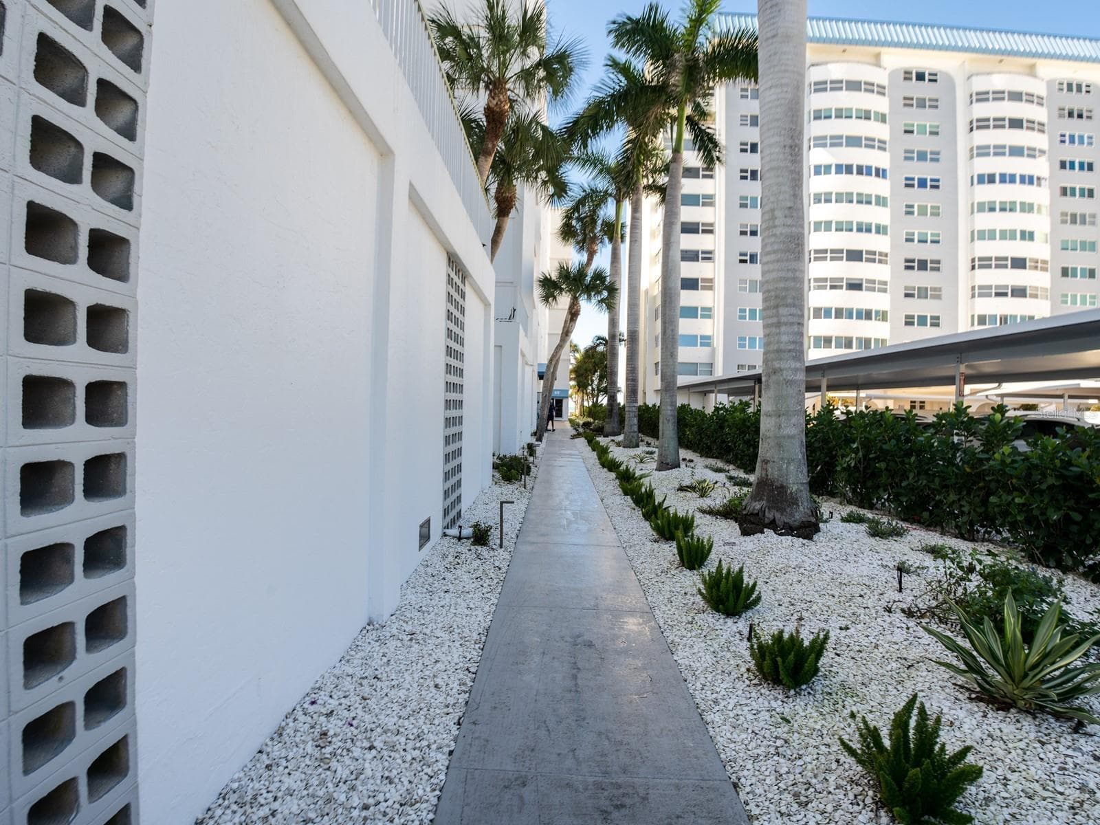 Condominium at 1770 BENJAMIN FRANKLIN DR #206, SARASOTA, photo 43 of 100