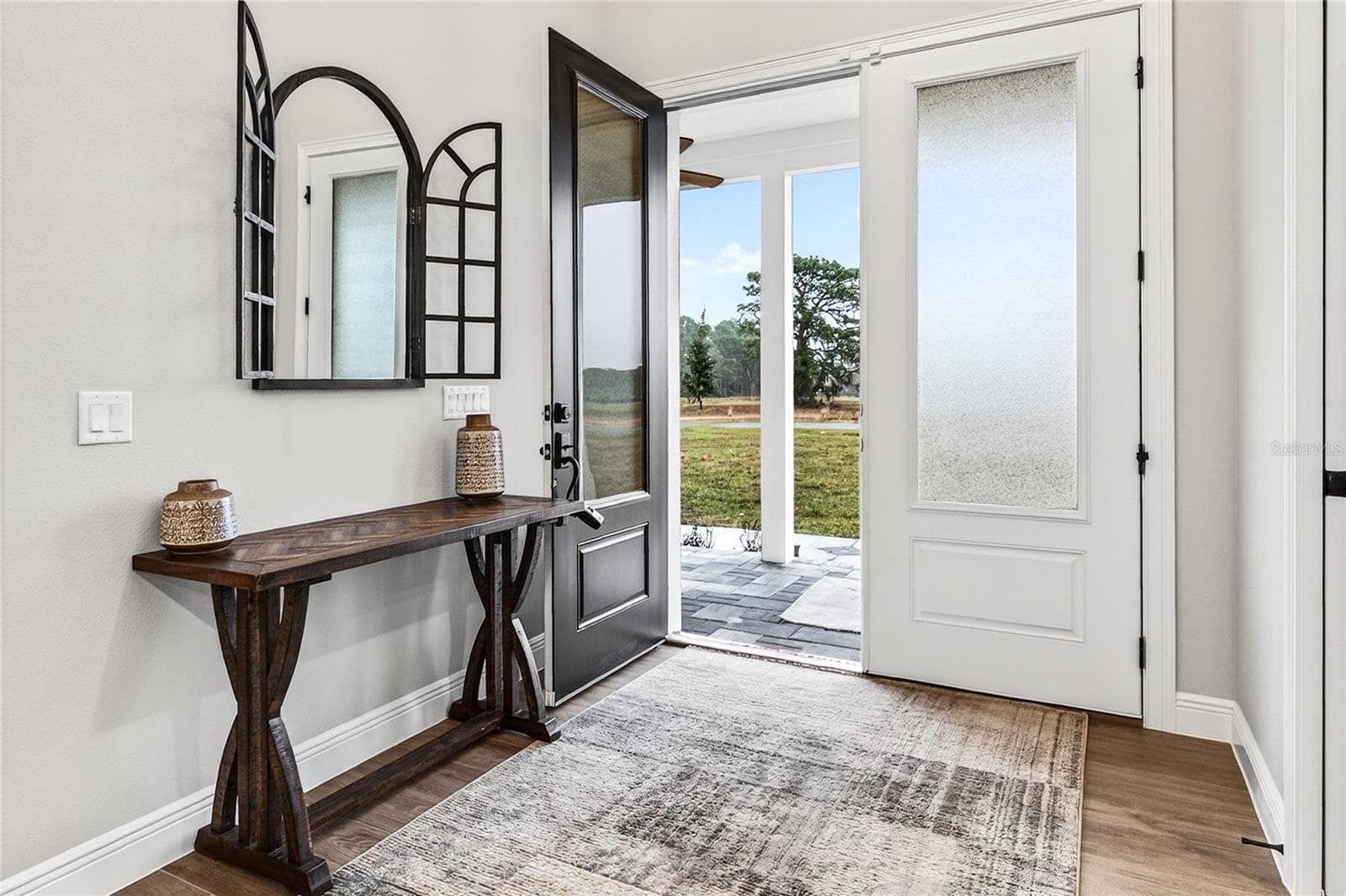 Foyer - SHORELINE RANCH, UMATILLA