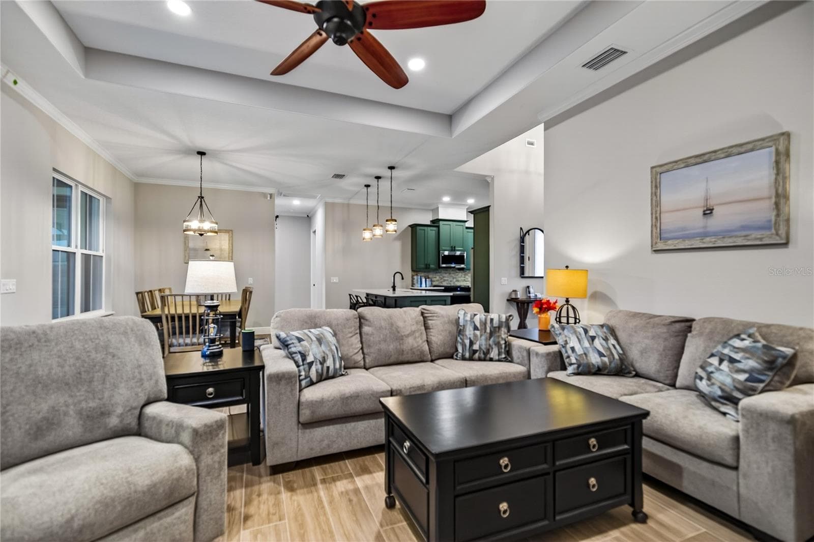 Living Room - SHORELINE RANCH, UMATILLA