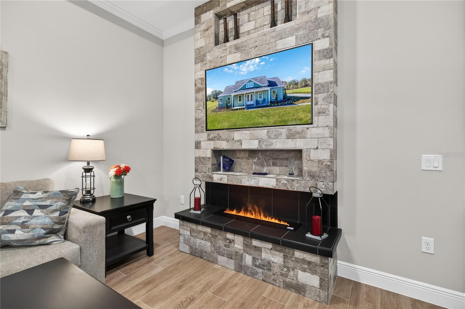 Fireplace - SHORELINE RANCH, UMATILLA