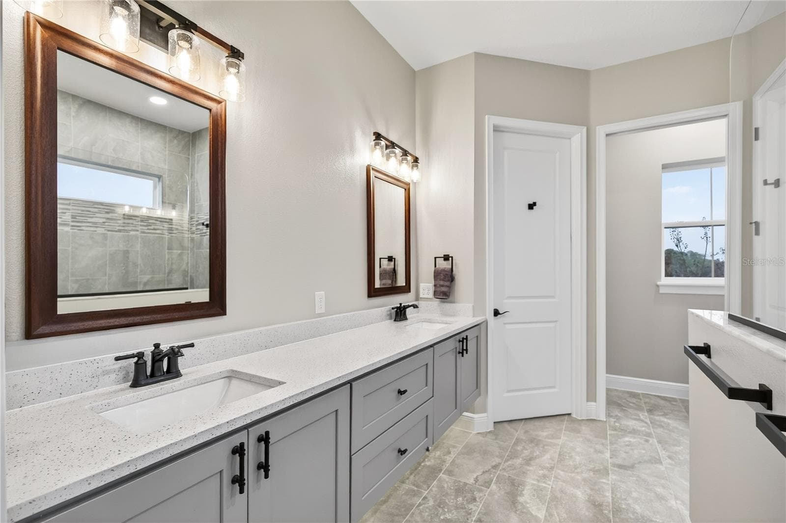 Master Bath - SHORELINE RANCH, UMATILLA