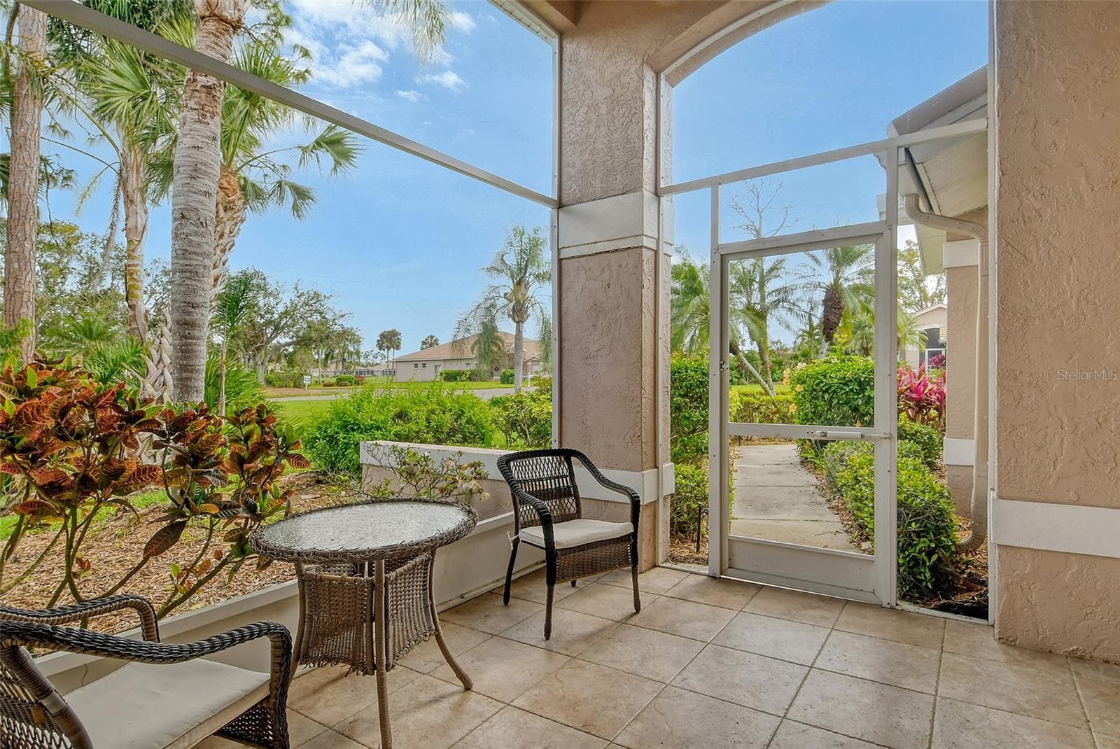 Single Family Residence at 9411 FOREST HILLS CIR, SARASOTA, photo 2 of 51
