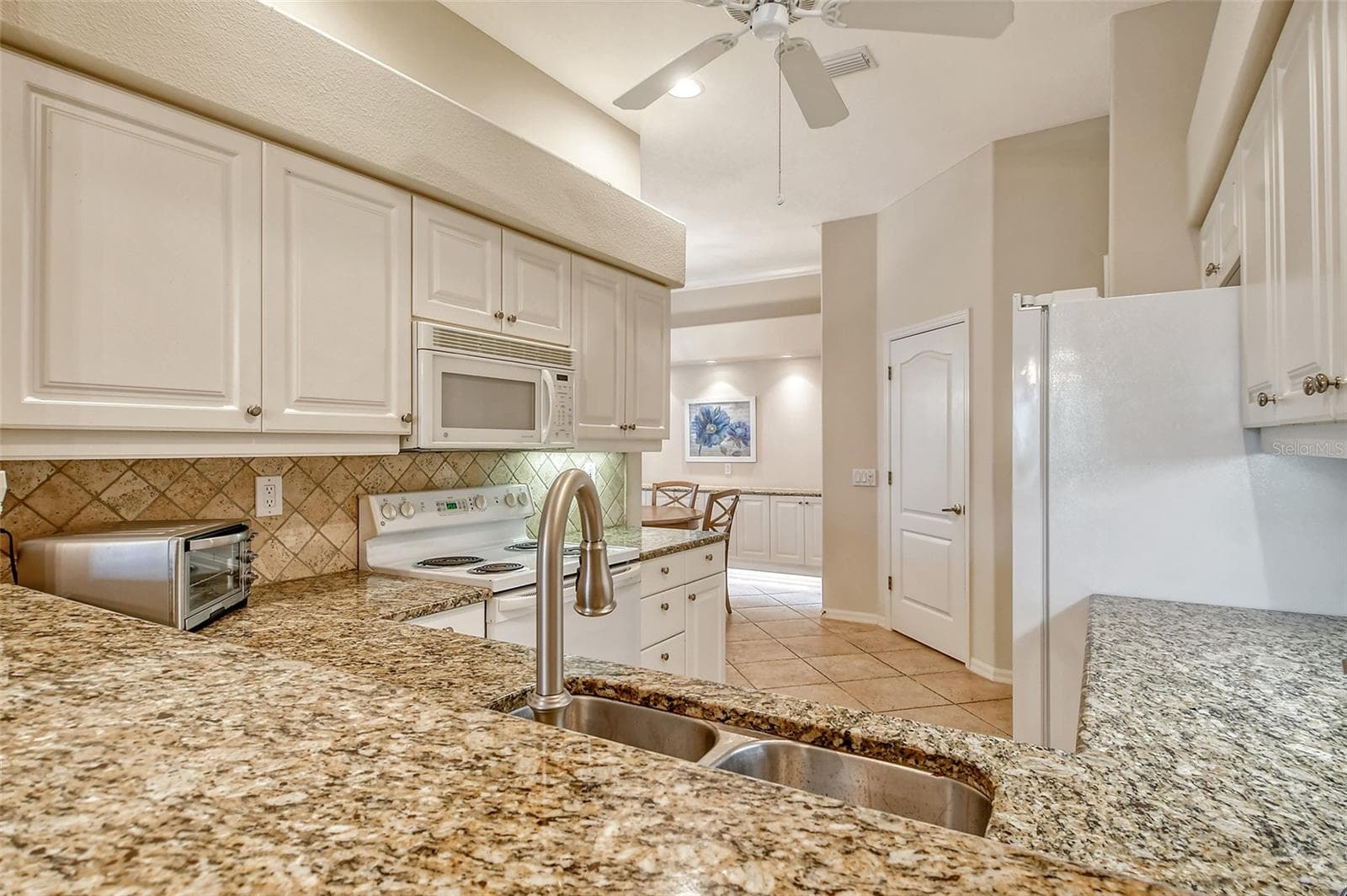 Single Family Residence at 9411 FOREST HILLS CIR, SARASOTA, photo 15 of 51
