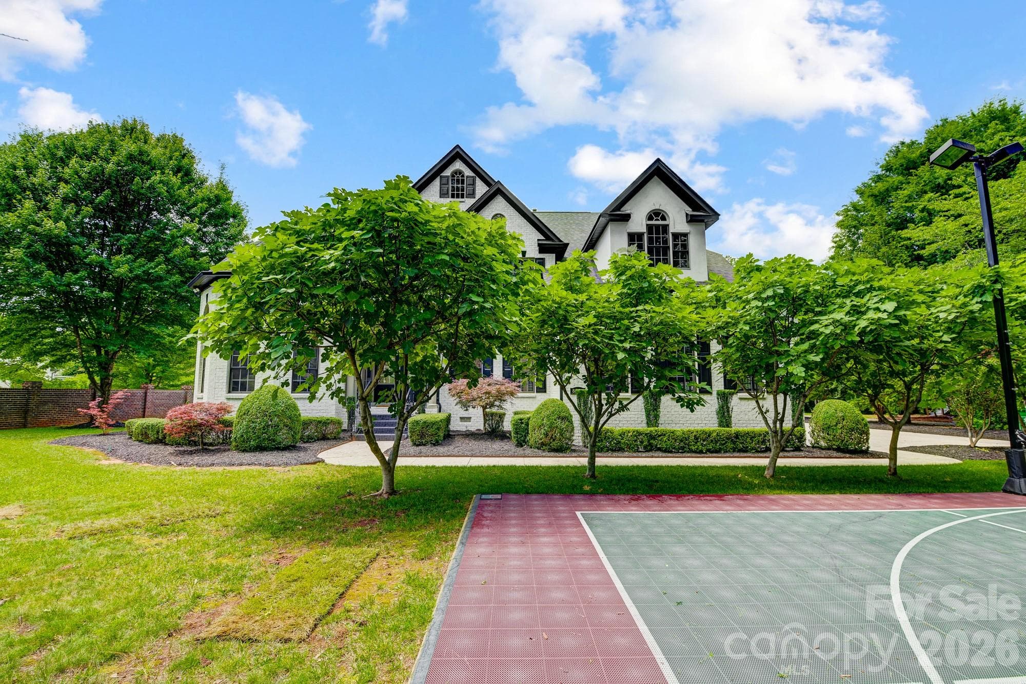 Single Family Residence at The Meadows On Fairview, Charlotte, photo 2 of 27