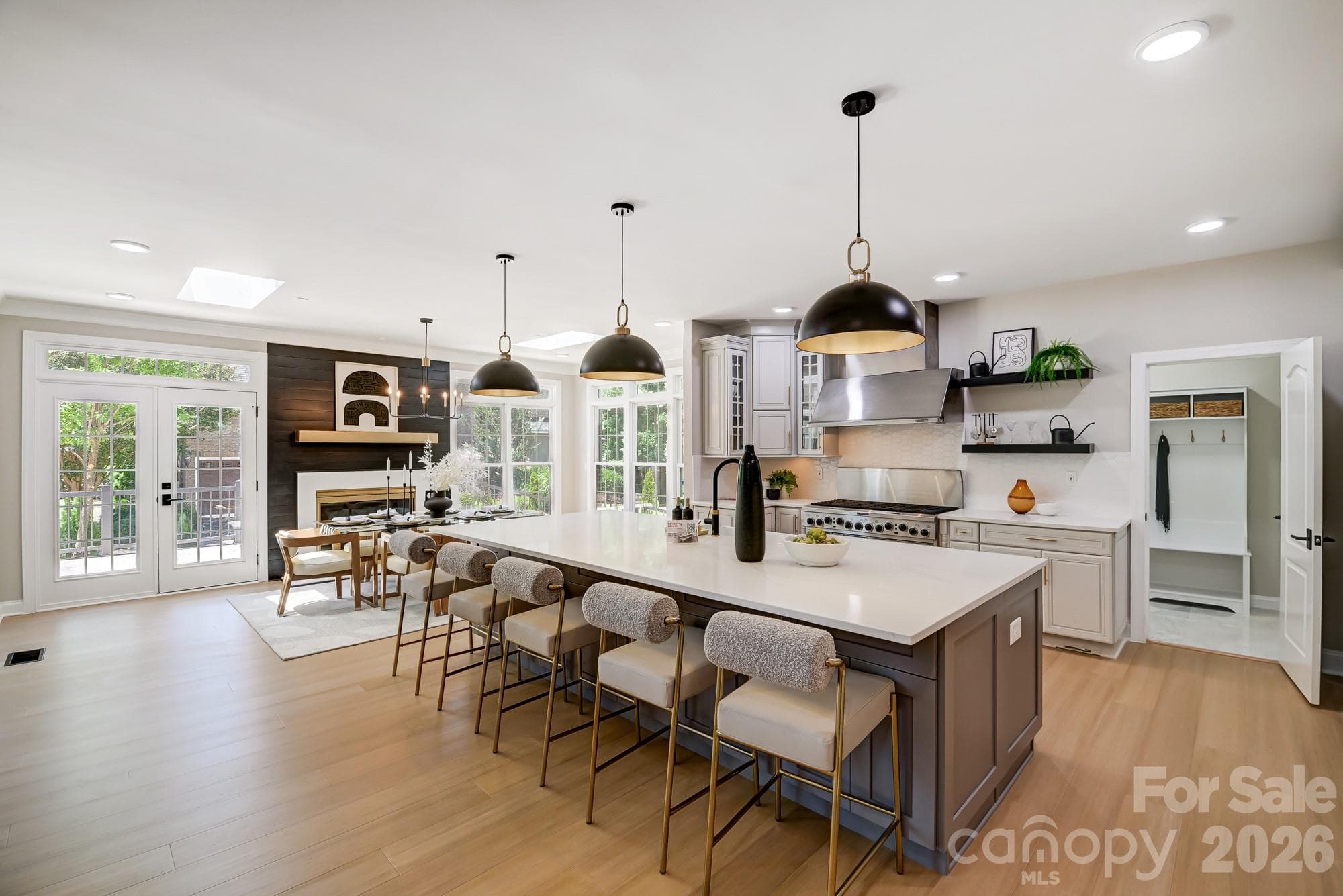 8707 Fairview Road