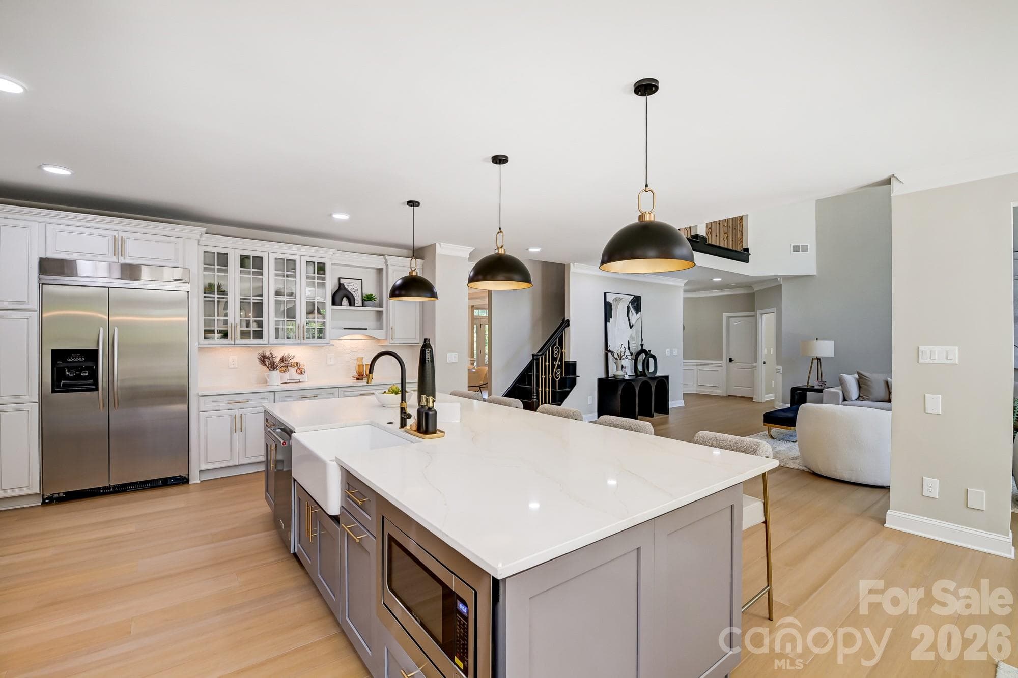 Single Family Residence at 8707 Fairview Road, Charlotte, photo 2 of 27