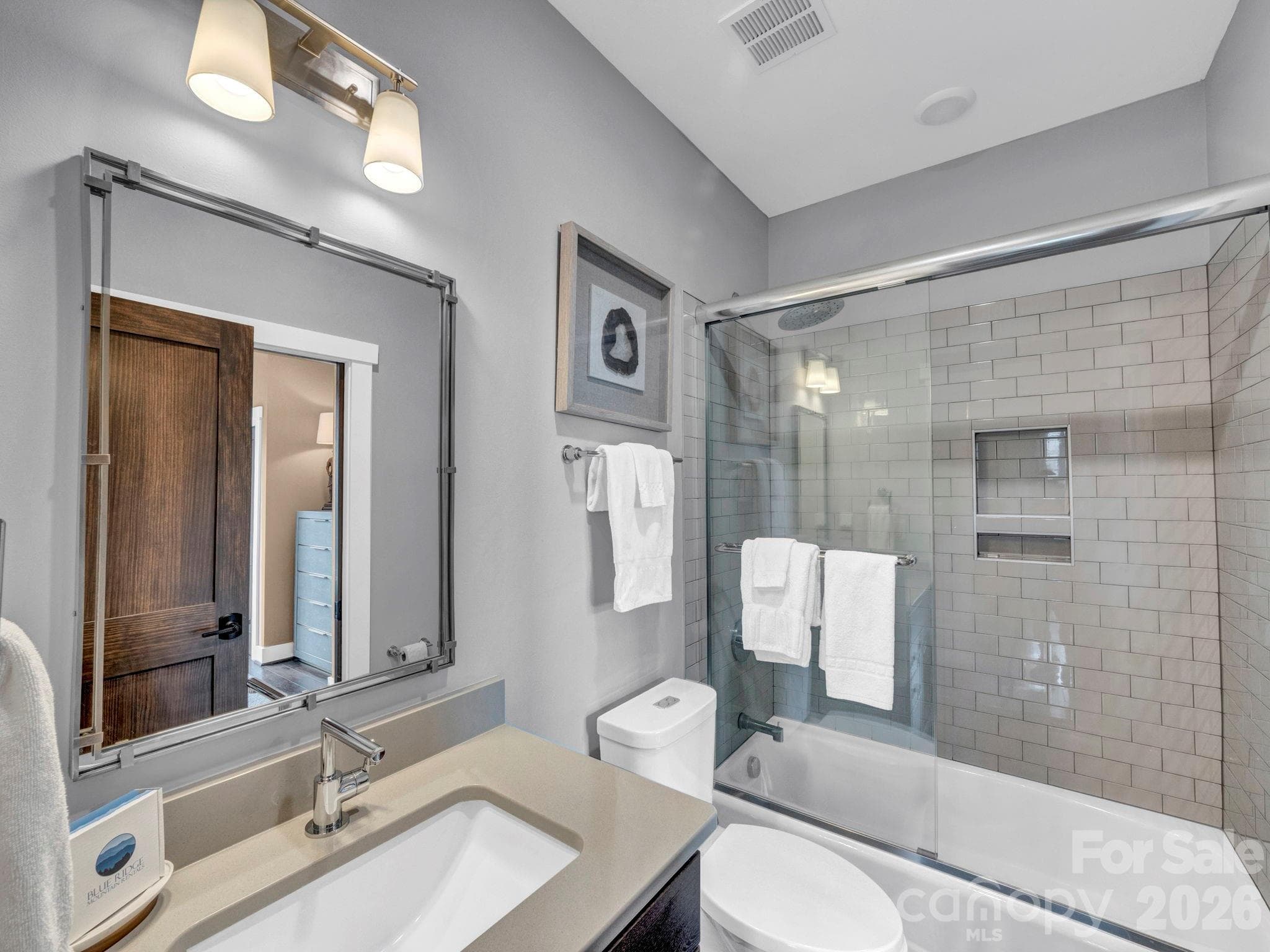 Guest bathroom - 198 Ramblestone Terrace, Boone