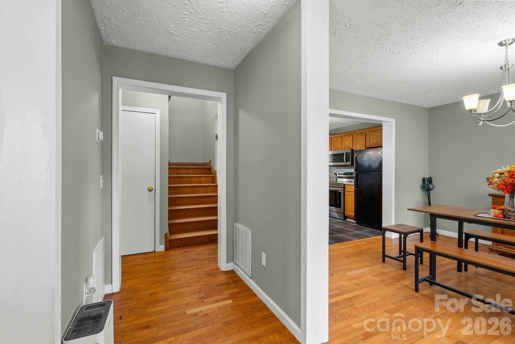 Single Family Residence at Clyde, photo 8 of 31