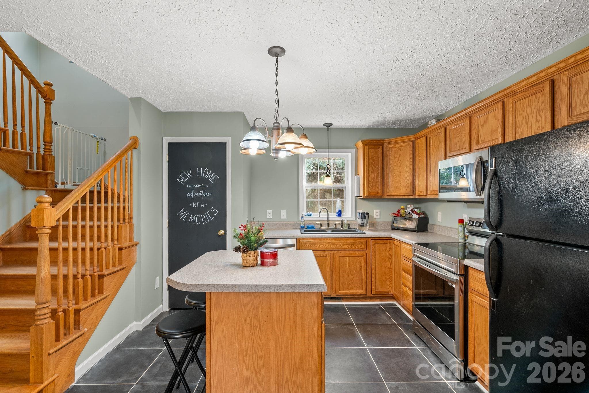 Single Family Residence at Clyde, photo 9 of 31