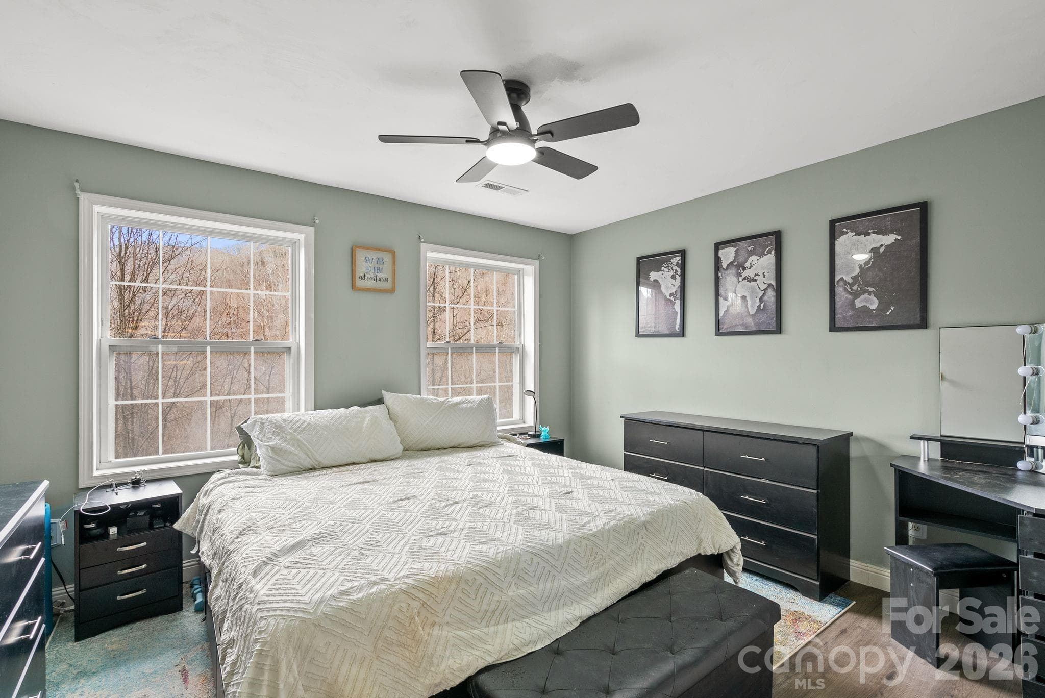 Primary Bedroom - Clyde