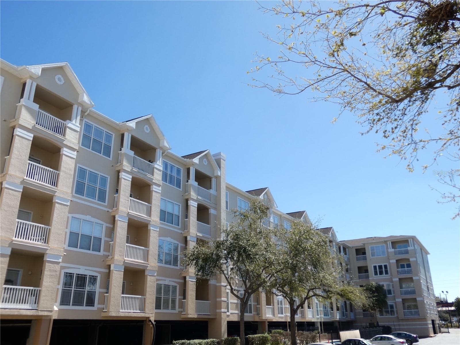 1216 S MISSOURI AVE #209